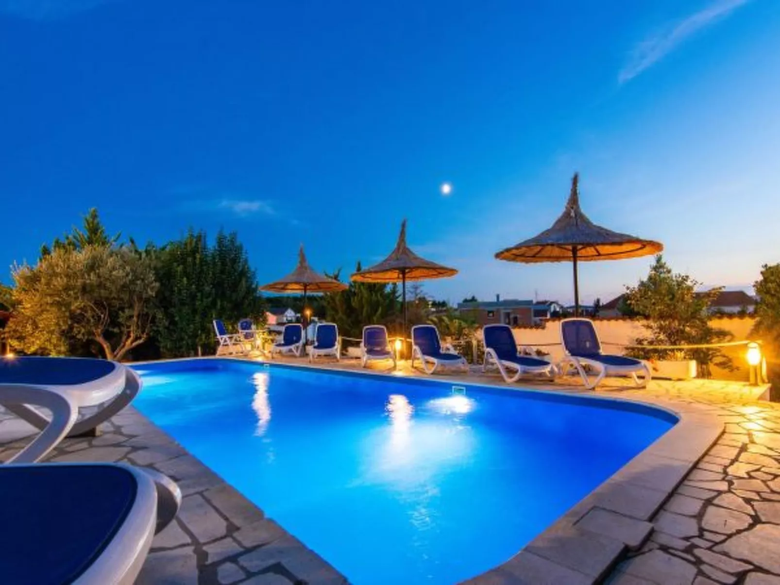 Villa Annamaria with large pool, Zadar - Image-tags.info