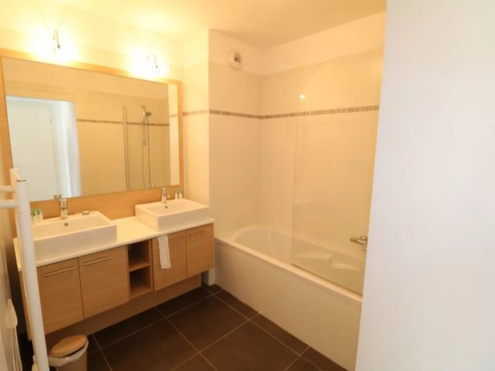 Modern 3 bedroom Lecerf 5 to  the Croisette 411 - Image-tags.info