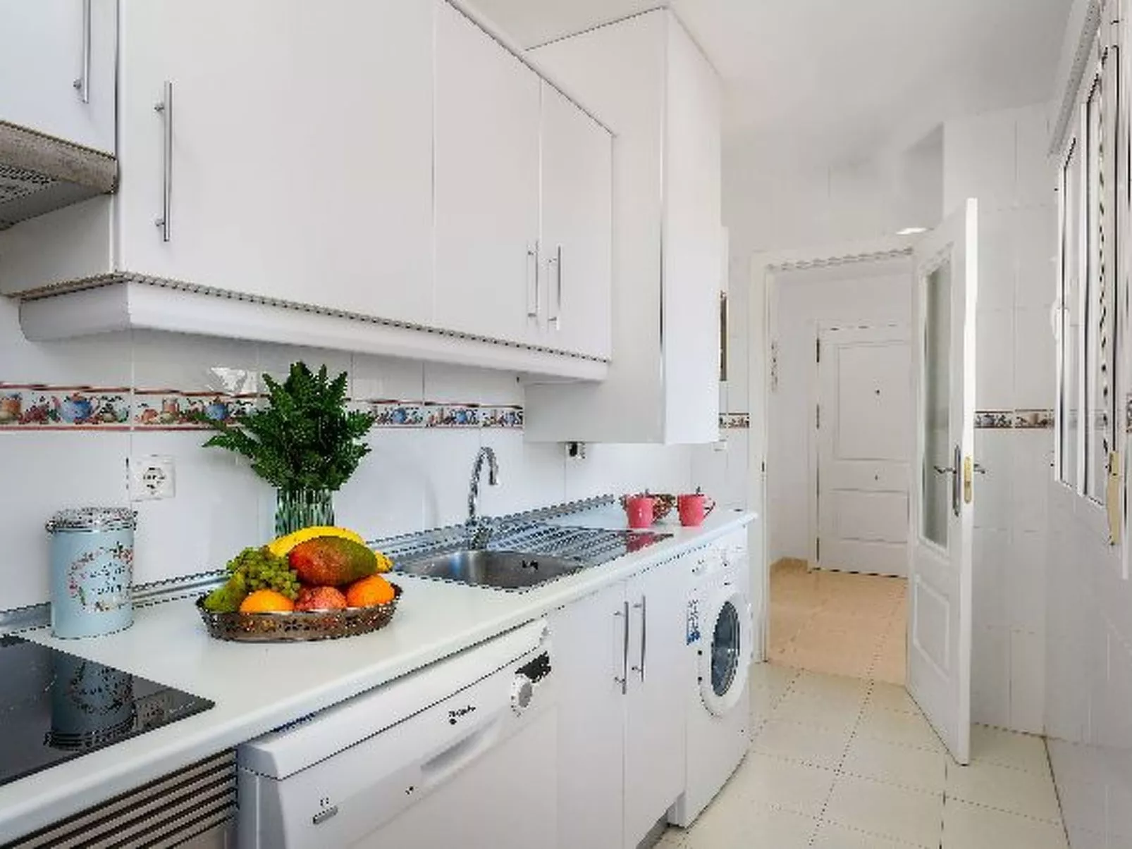 Apartment Happy -  PlusHolidays - Image-tags.info