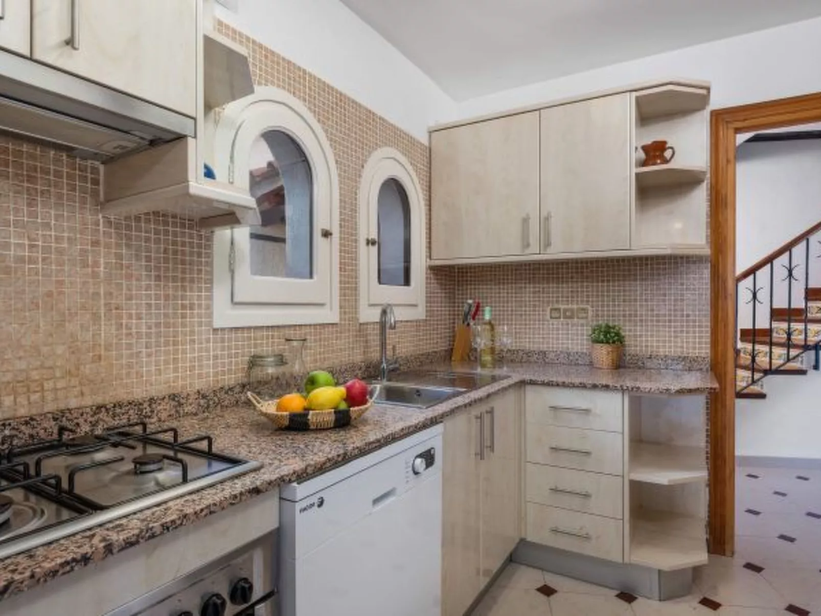 Villa Aloe - Plus - Image-tags.info