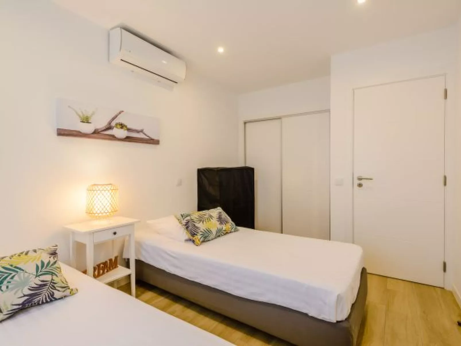 The Little Paradise with Sea Views - Binnen