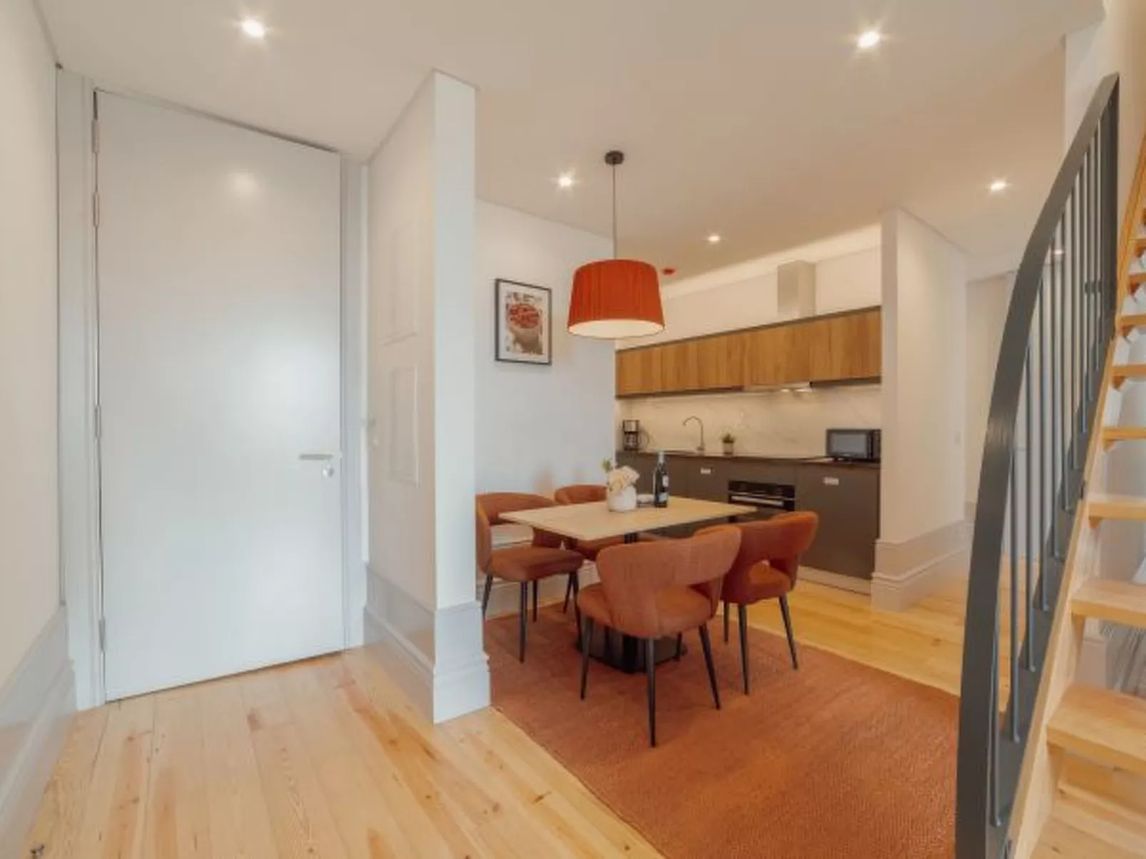 HEART OF PORTO APARTMENT F DUPLEX by VACATIONY - Binnen