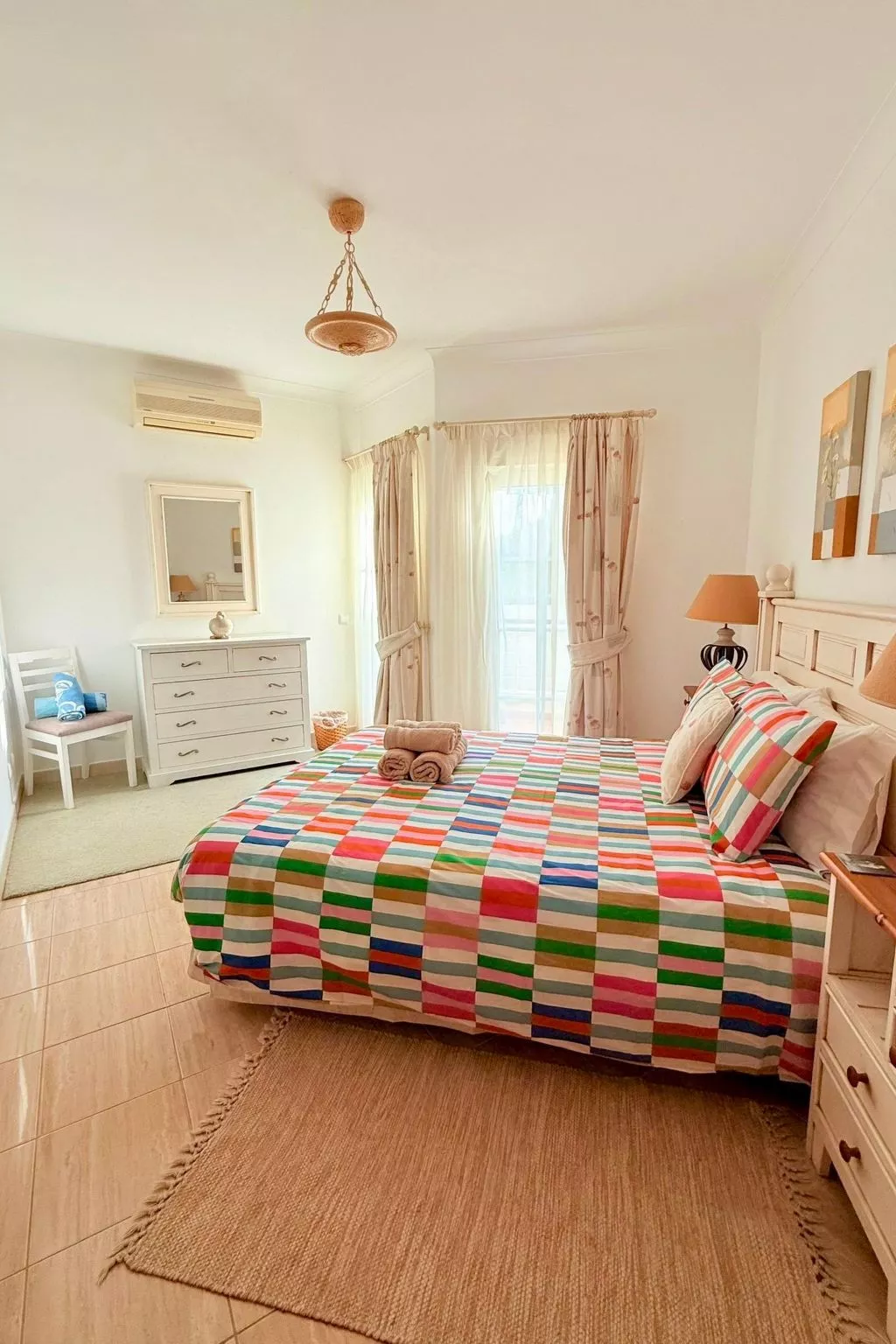 Mit beheiztem Pool - Binnen