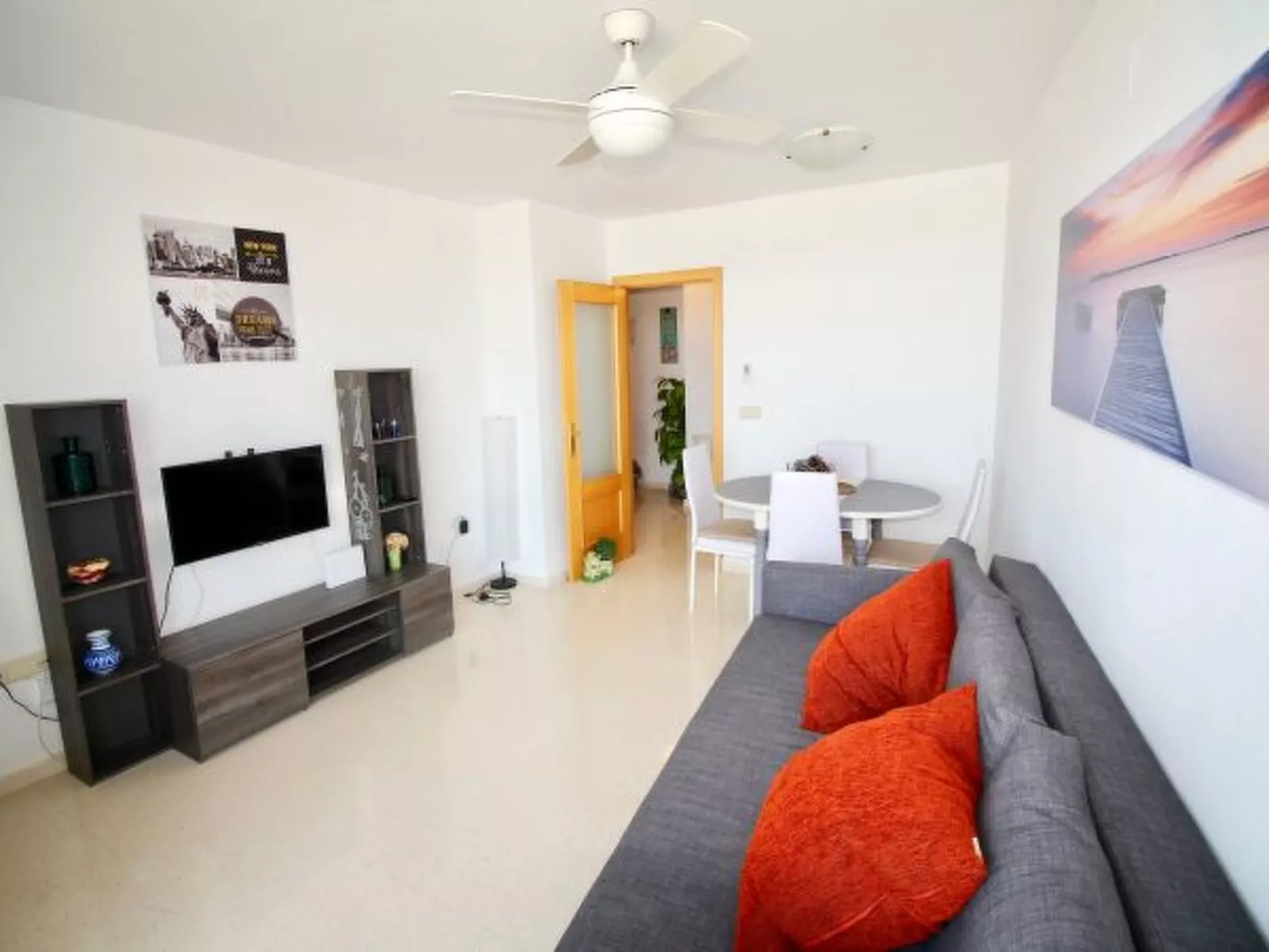 APARTAMENTO POSTIGUET CON BALCON - Binnen