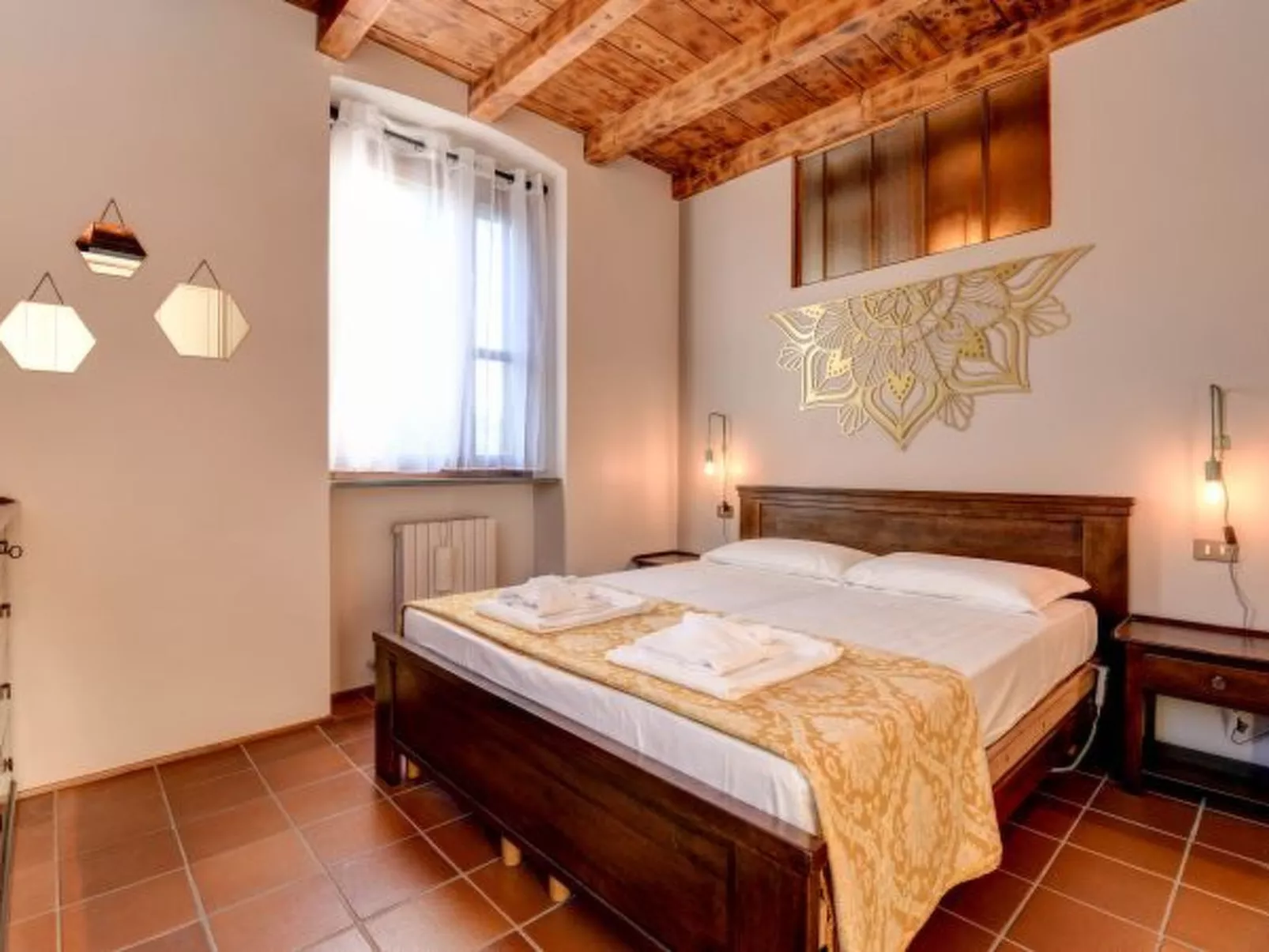 Desenzanoloft Swarovski & Pool - Image-tags.info