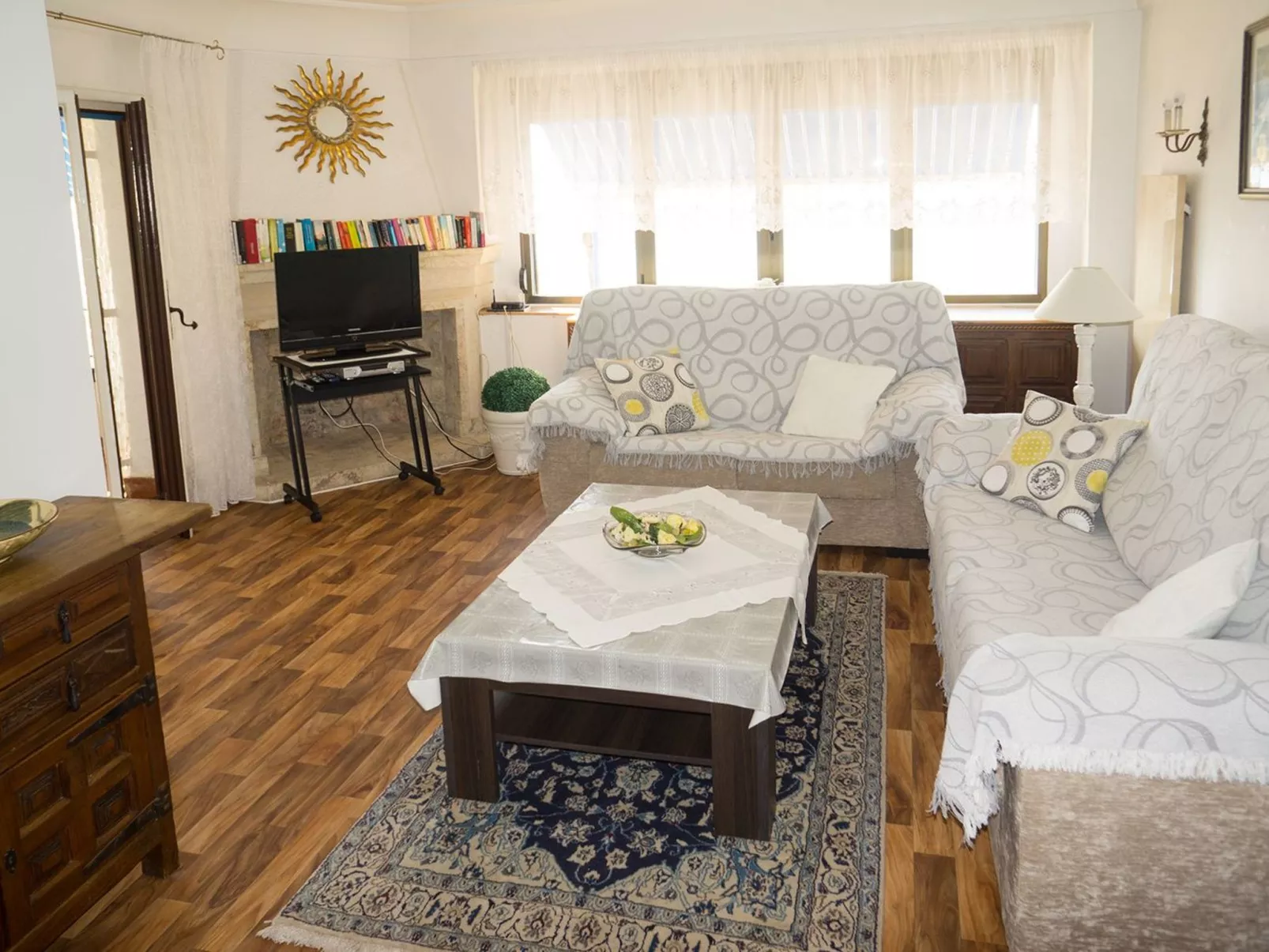 Wohnung in Cala mit Großem Balkon - Image-tags.info