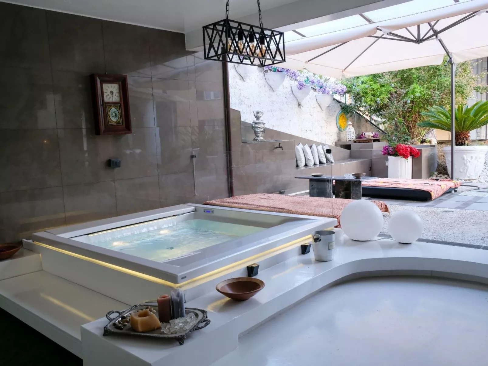 Vip Garten Whirlpool mit Meerblick im Herzen der Stadt - Binnen