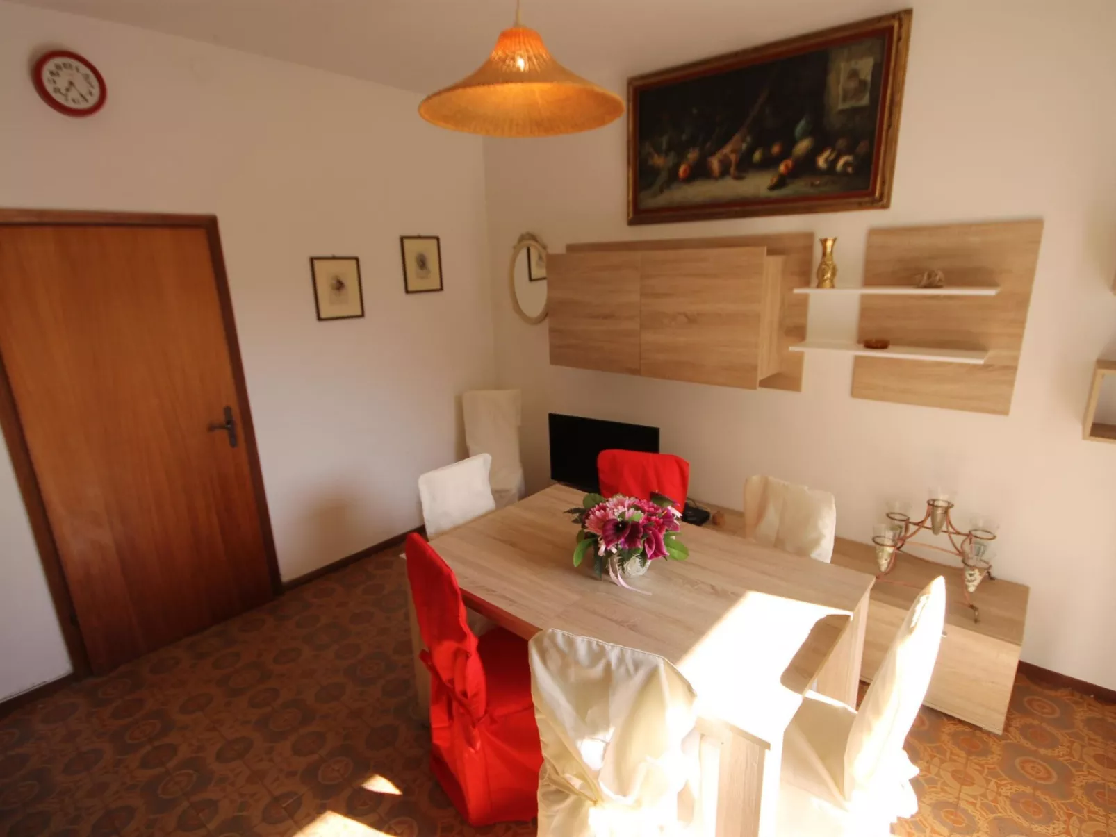 Cottage mit großem Garten, Klima, 6 Gäste - Binnen