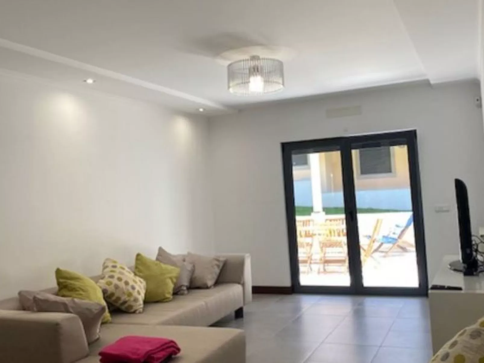 SUNSET HOUSE WITH SEAVIEW & TERRACE by VACATIONY - Binnen