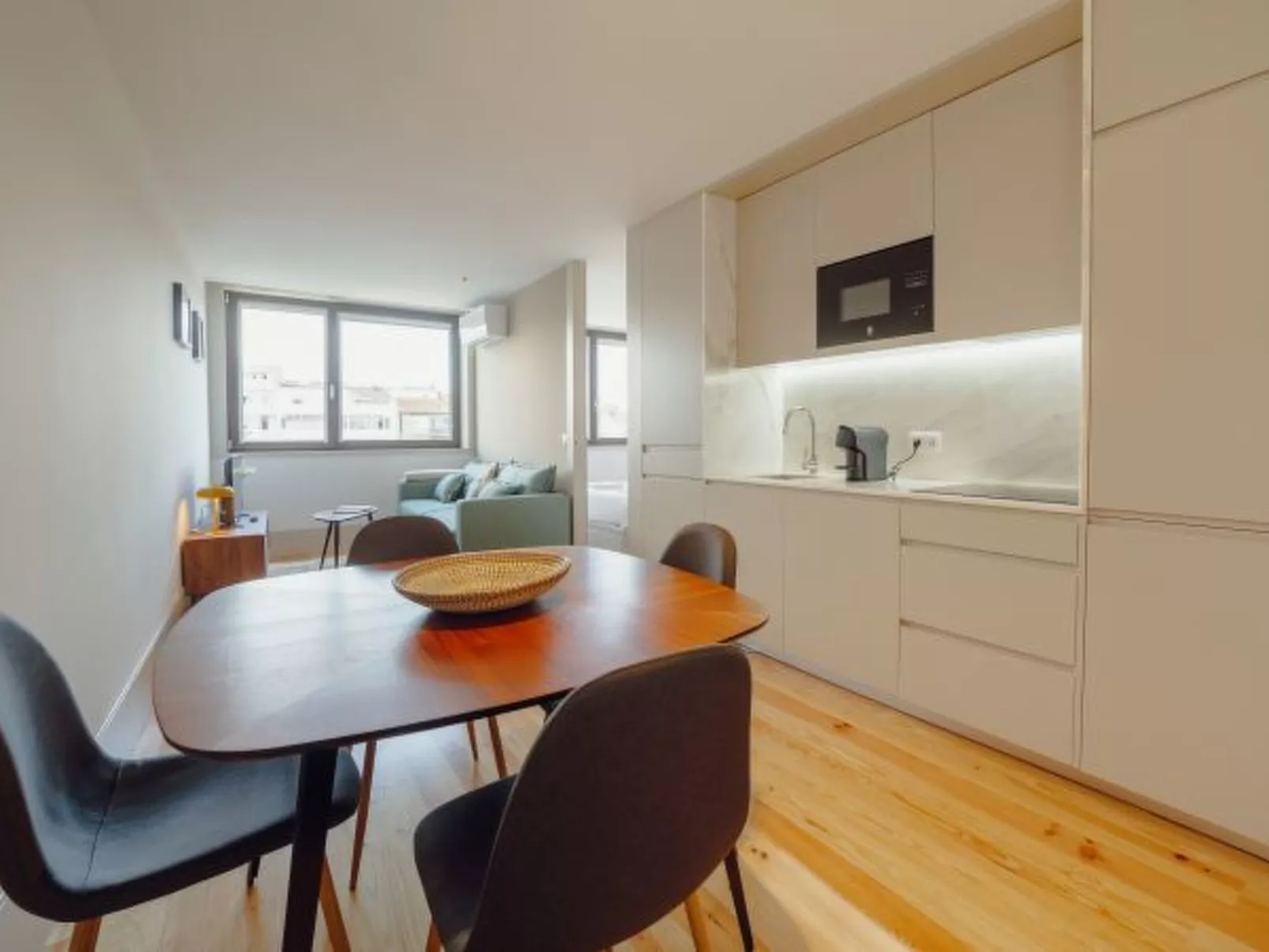 LEGACY OPORTO DESIGN APARTMENT G by VACATIONY - Binnen