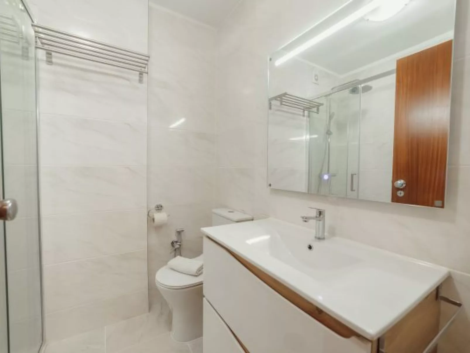 ESPINHO MODERN 3 BEDROOM APARTMENT by VACATIONY - Binnen