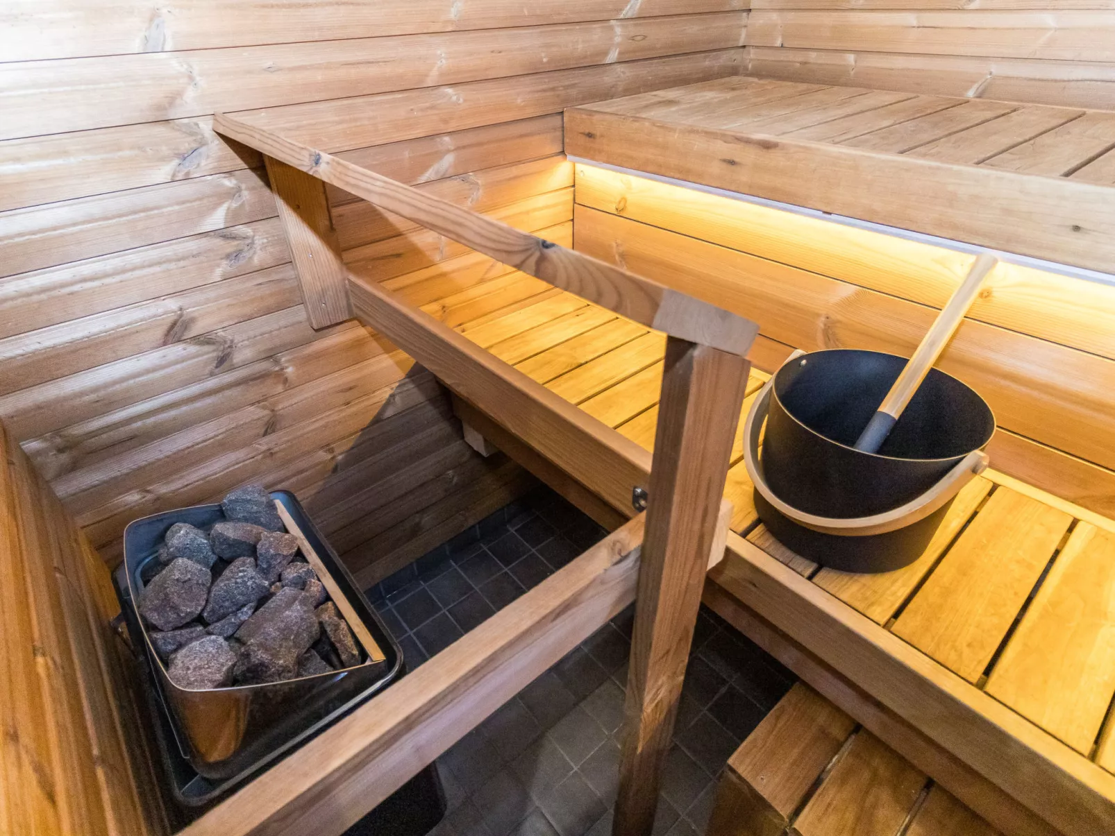 Kelokaltiokylä mökki 58 - Binnen