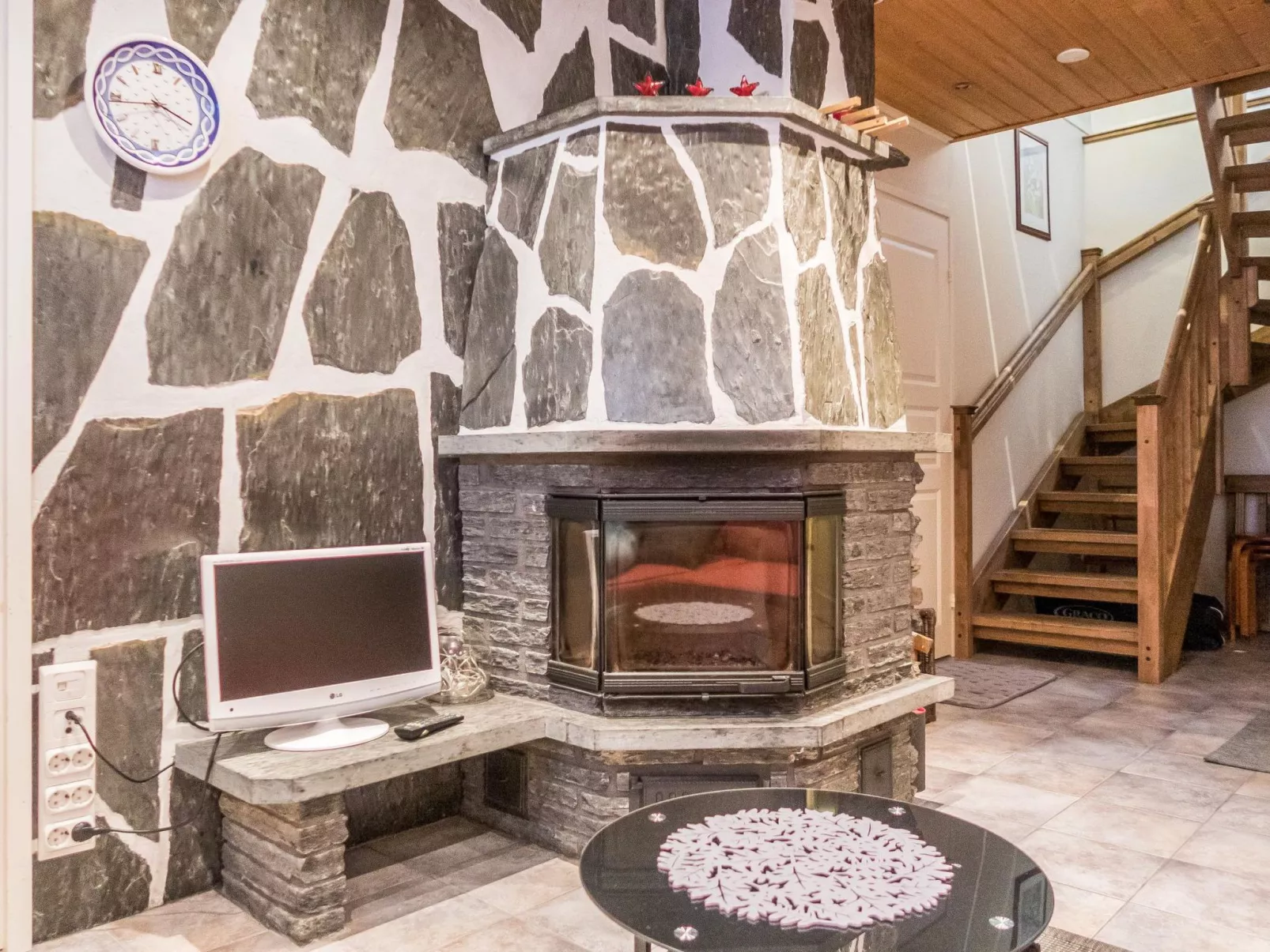 Vuokatin tähti - Binnen