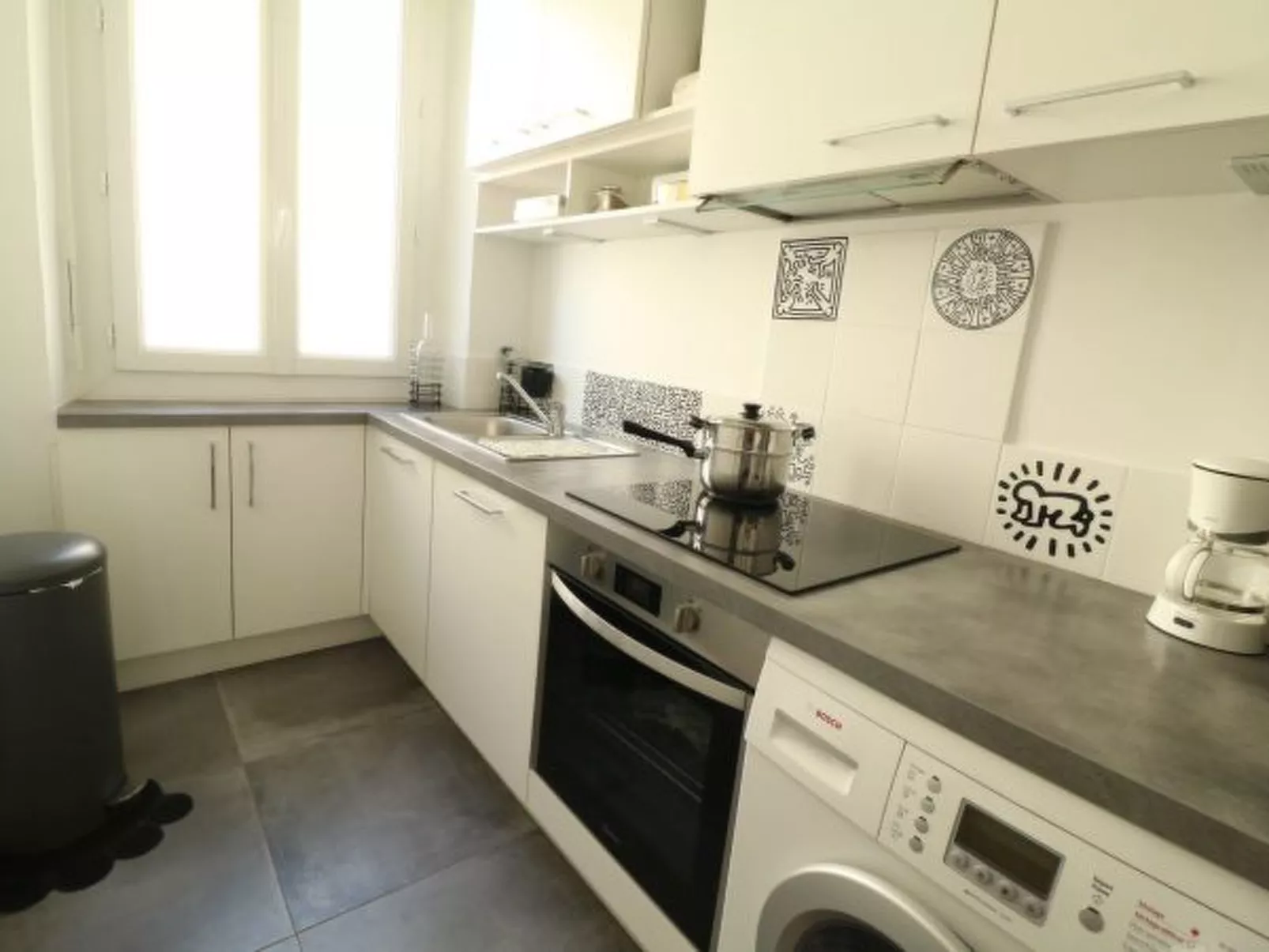 1 bedroom with view on the Old Port 267 - Image-tags.info