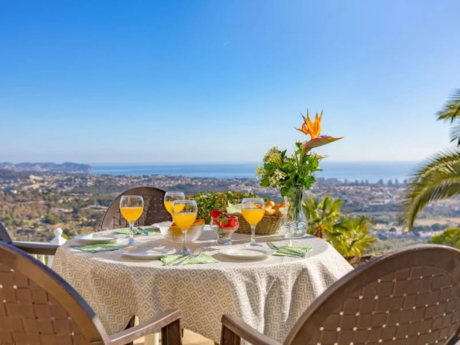 Villa Lehman - PlusHolidays - Image-tags.info