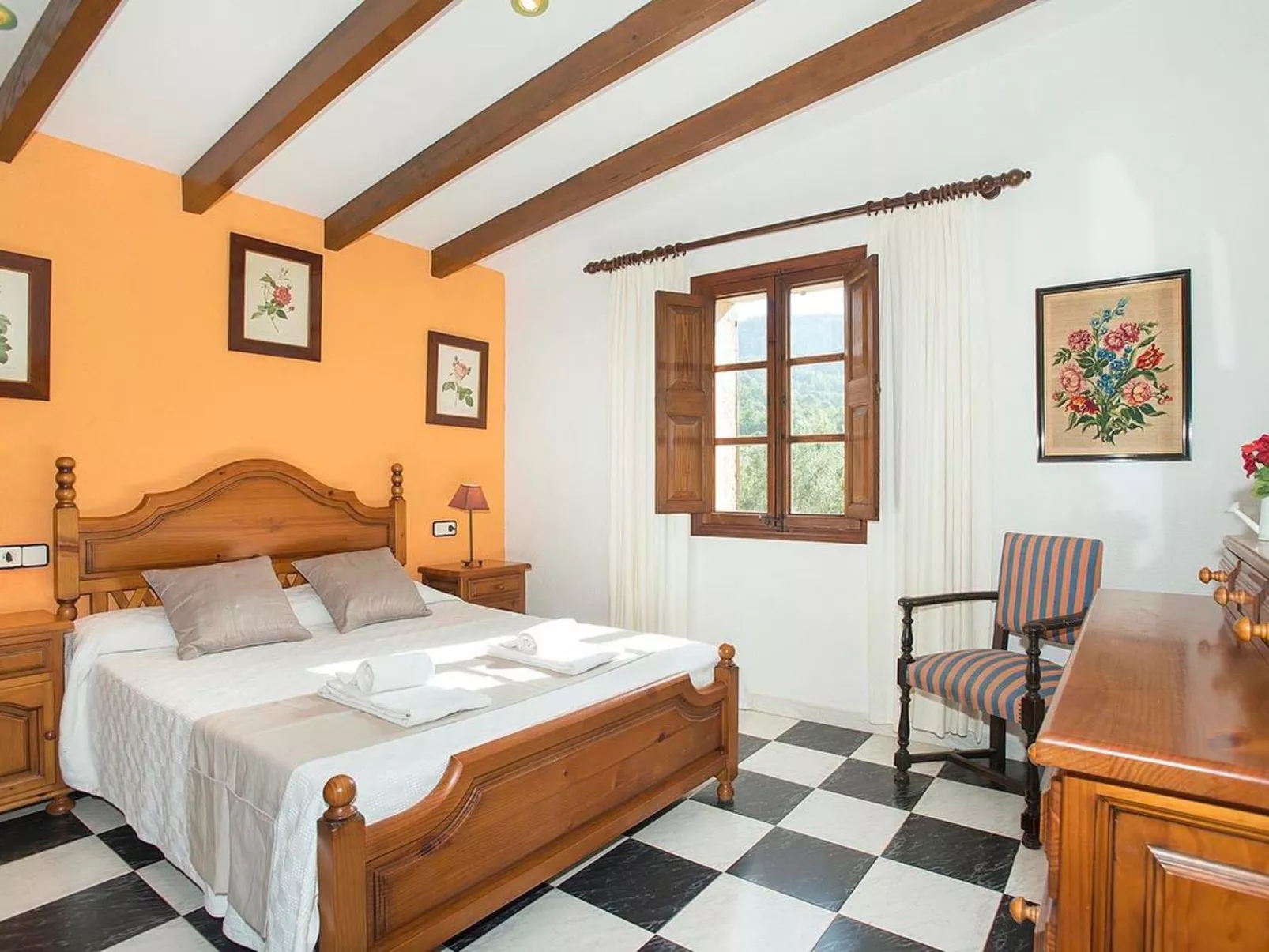 Impresionate Villa para 12 , Cala San Vicente - Binnen