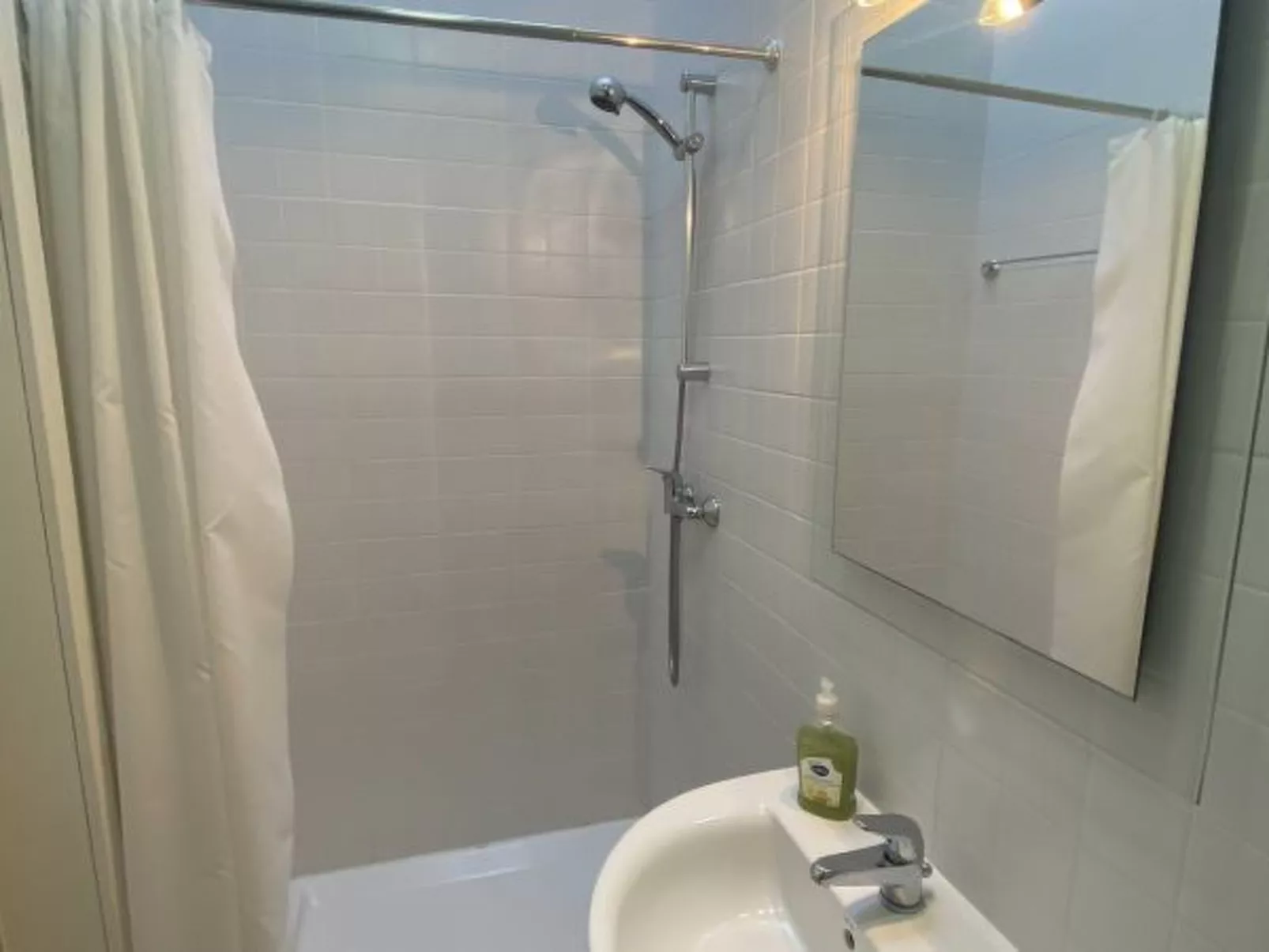 CASA LUIS GONZAGA - UNI. COIMBRA by VACATIONY - Binnen