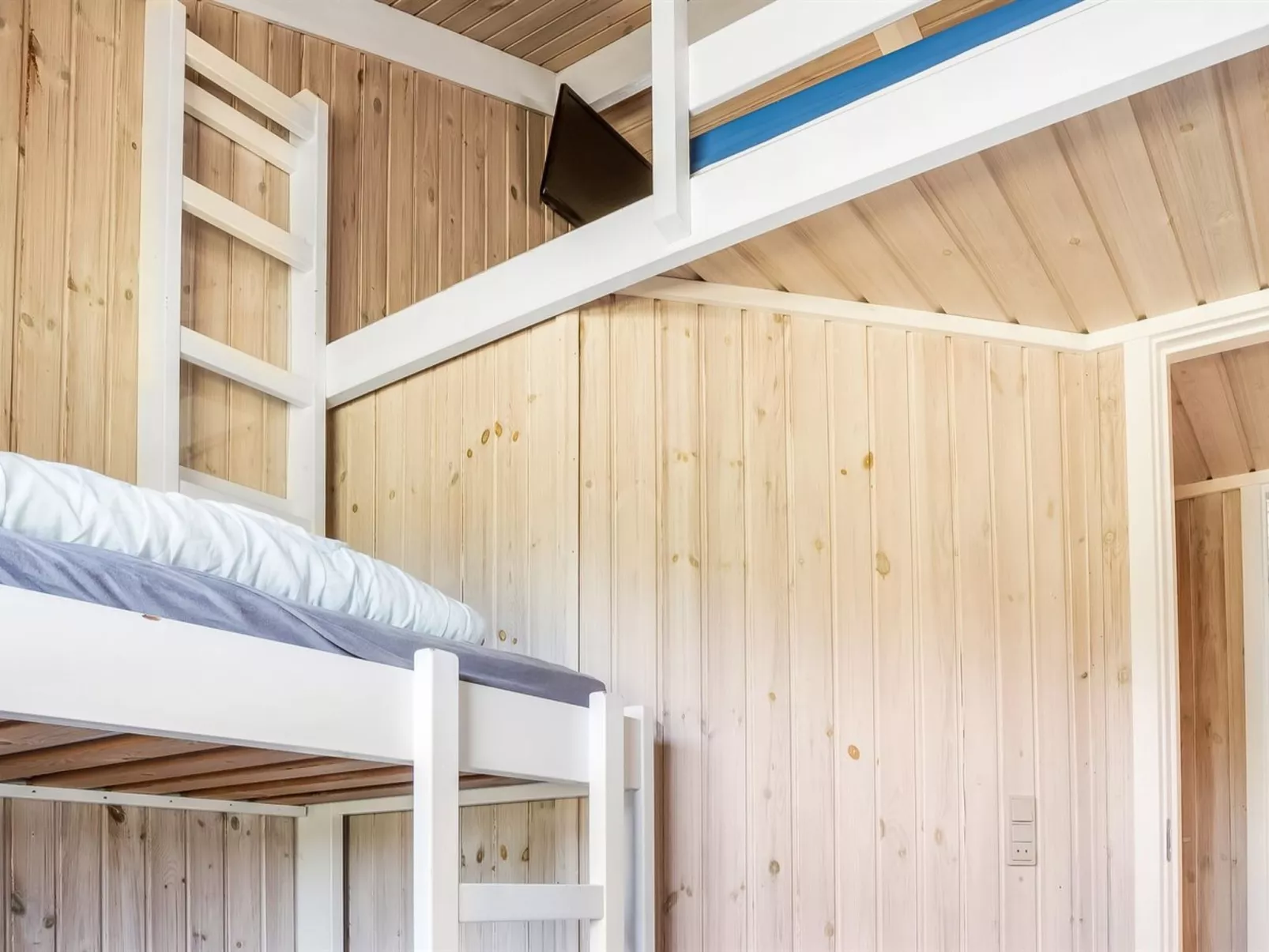 "Erle" - 990m from the sea - Binnen