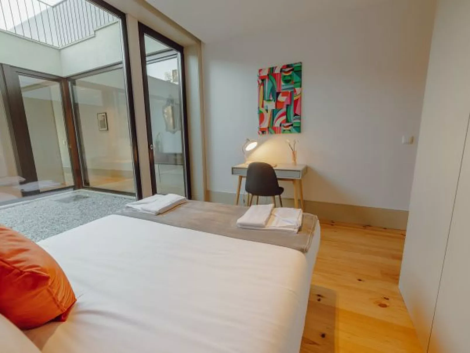 LEGACY OPORTO PREMIUM APARTMENT B by VACATIONY - Binnen