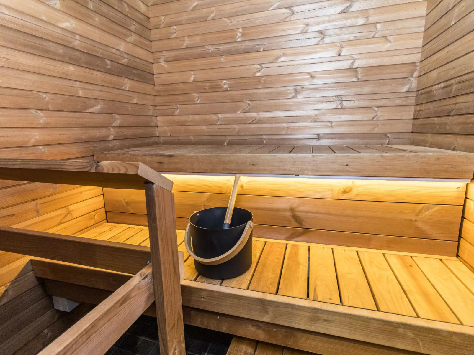 Kelokaltiokylä mökki 58 - Binnen