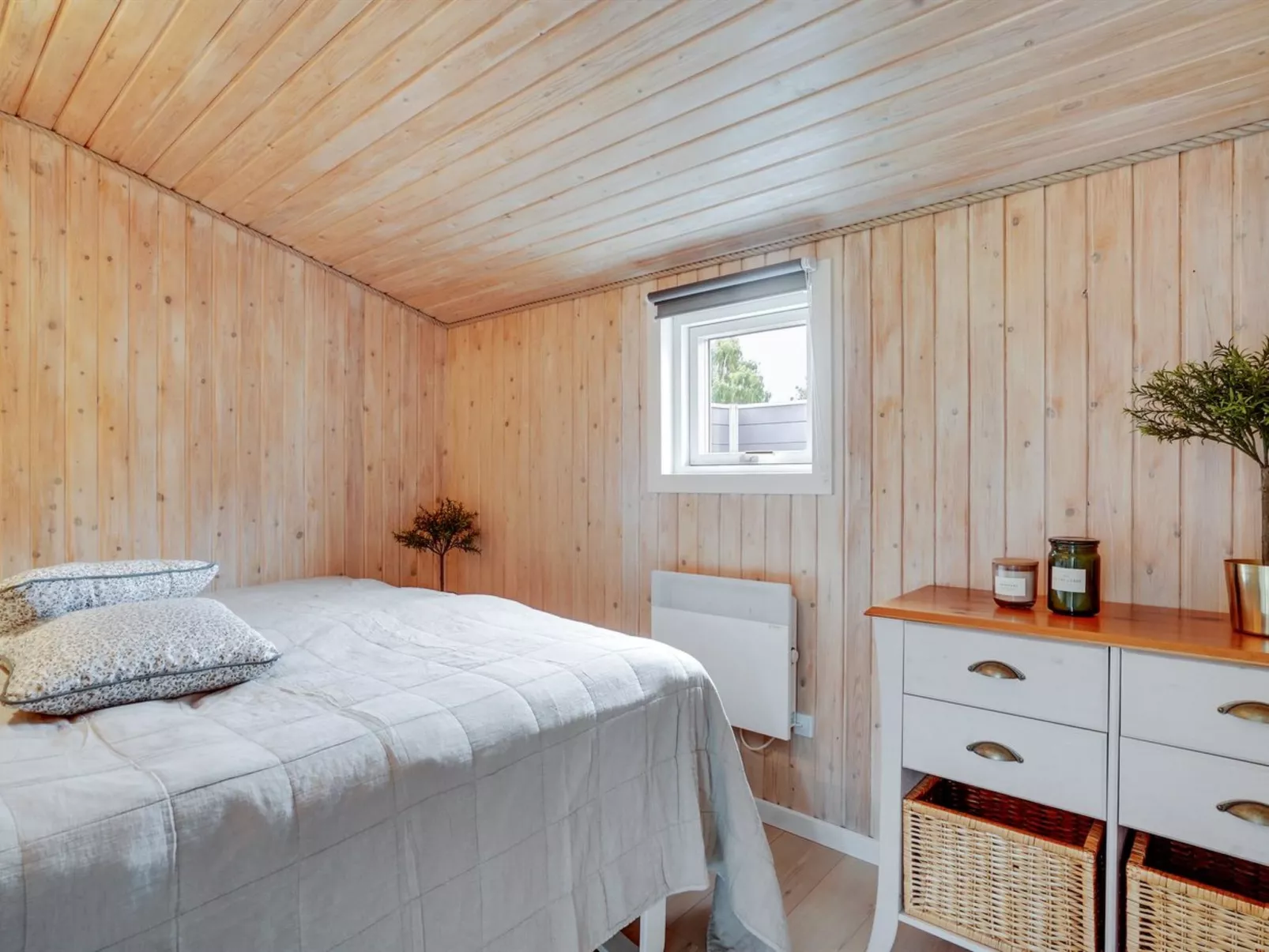 "Kei" - 75m from the sea - Binnen