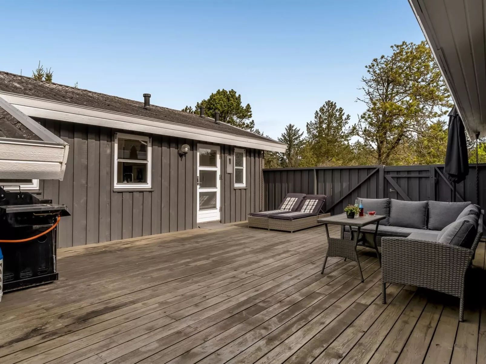 "Annamie" - 1.8km from the sea - Buiten