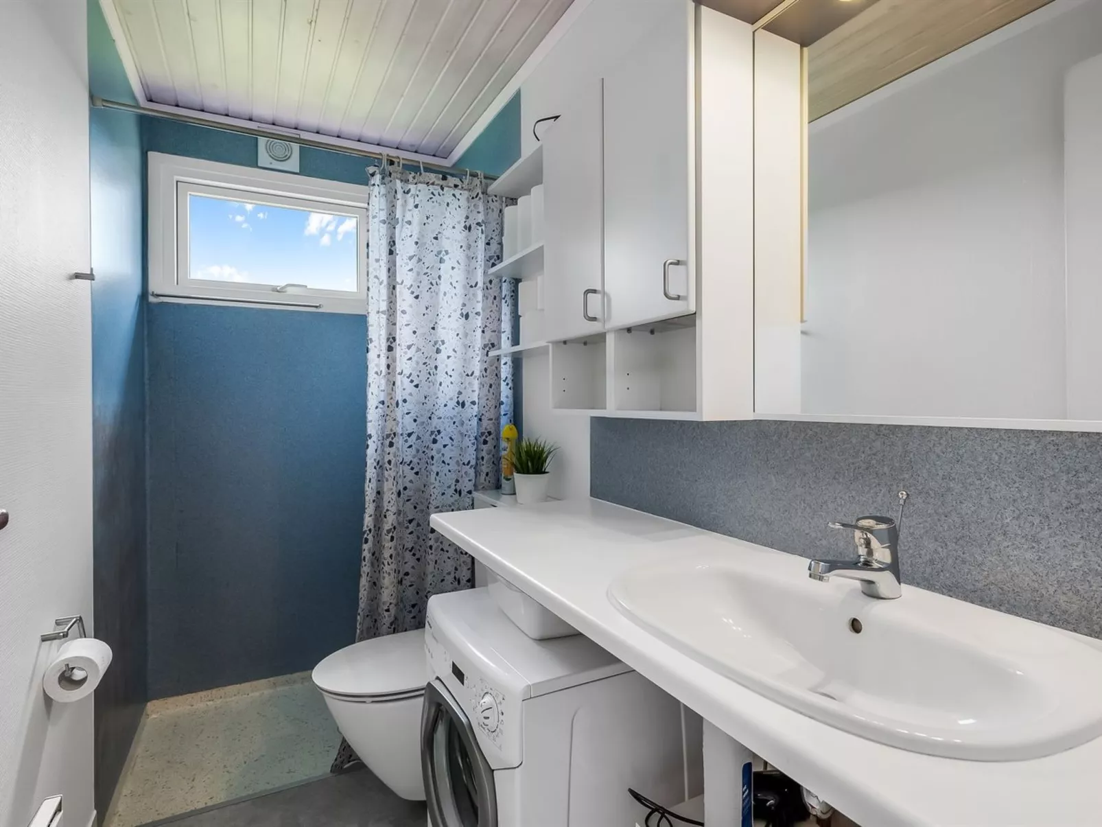 "Soini" - 50m from the sea - Binnen