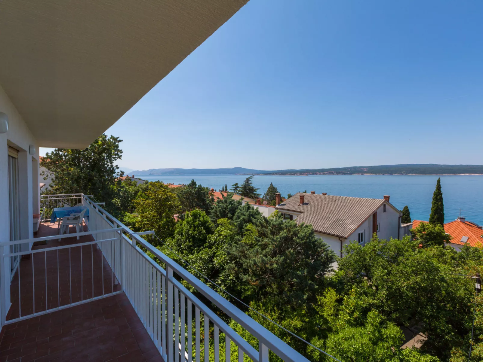 BELA 2 / HR-03564-02 - Image-tags.info