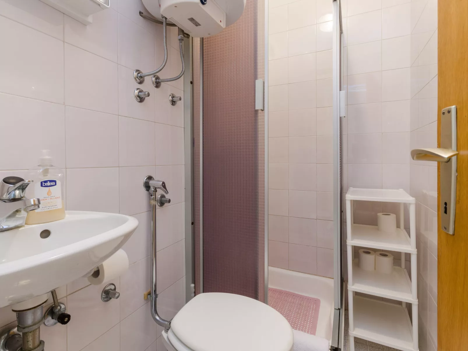 BRUKETA 3 / HR-08079-03 - Binnen