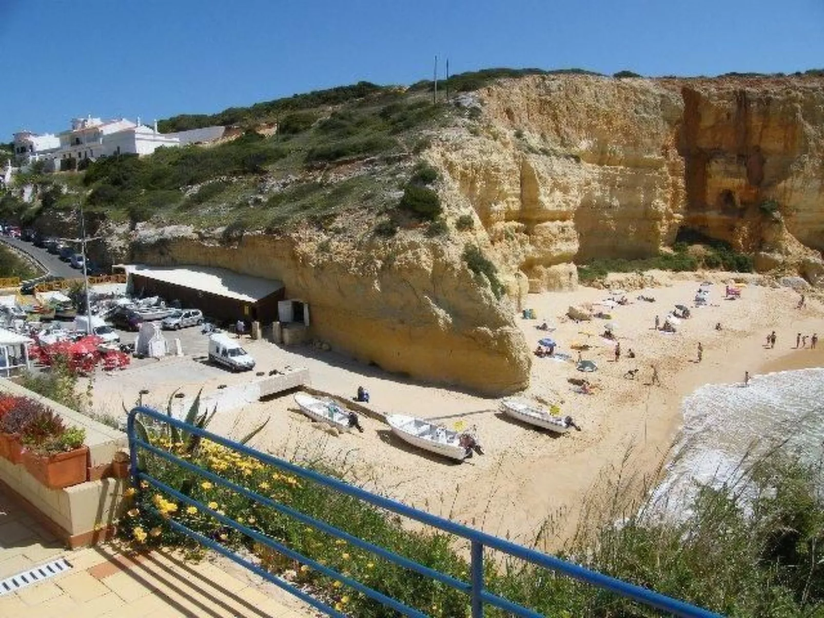 Mit Blick auf das Wasser - Buiten