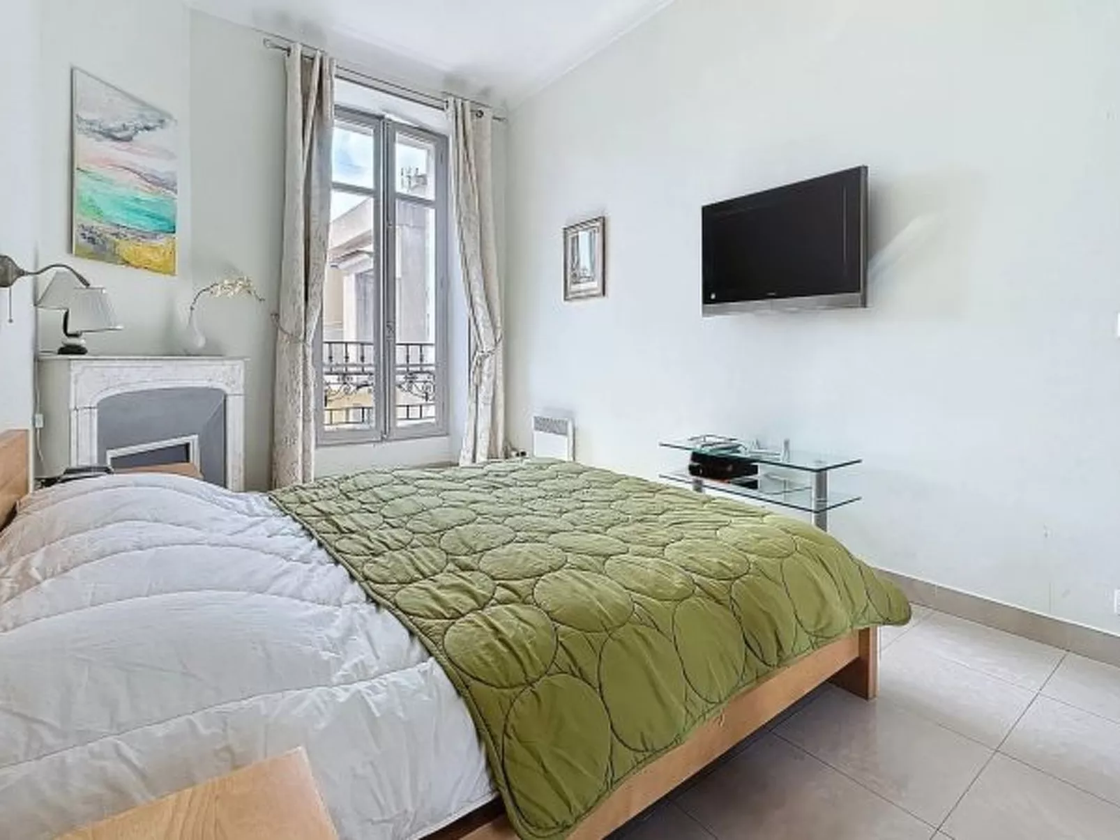 2 bedroom Forville 8 mins to the Palais 328 - Image-tags.info