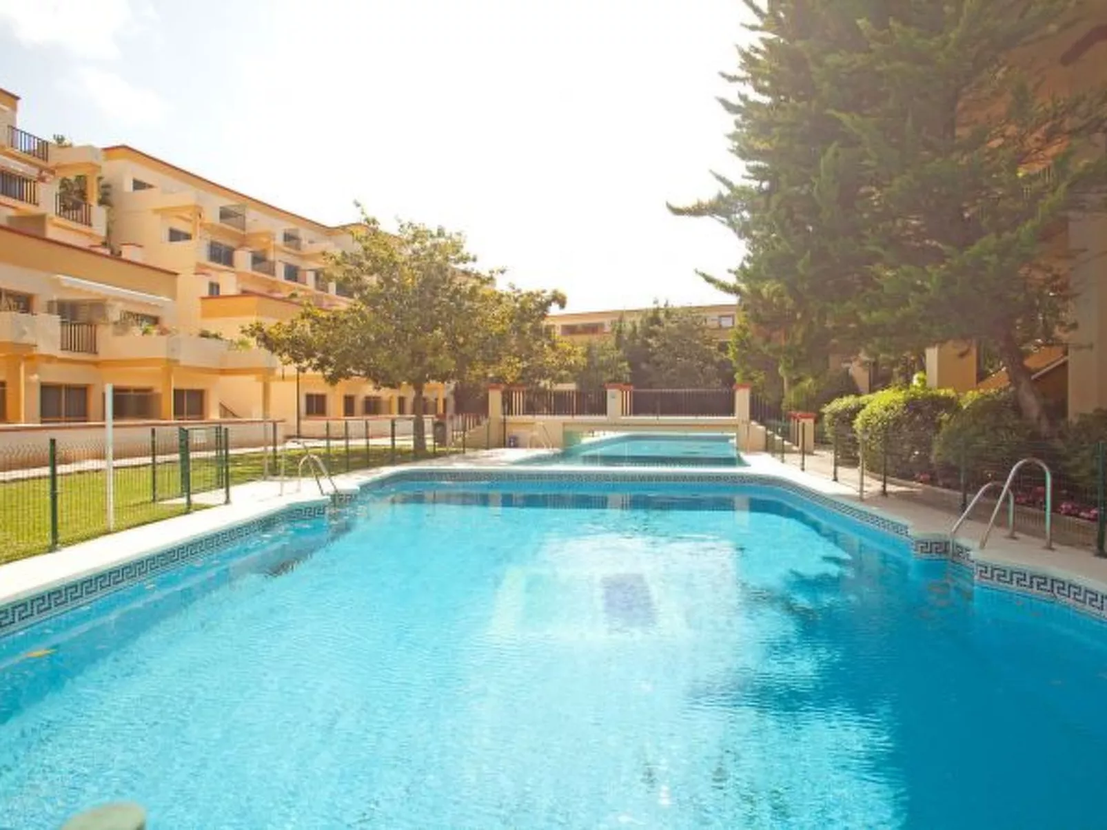 Beachside apartment in Elviria, Romana Playa - Image-tags.info