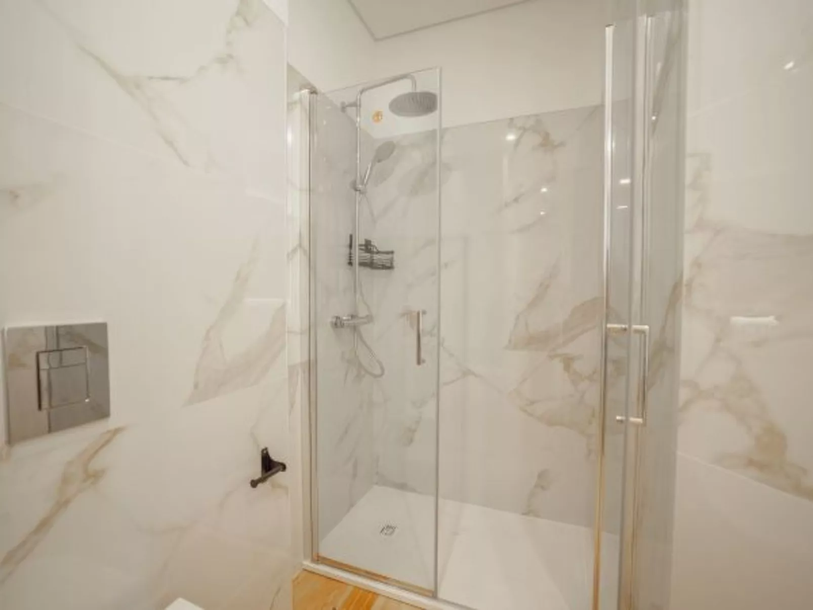 HEART OF PORTO APARTMENT E DUPLEX by VACATIONY - Binnen