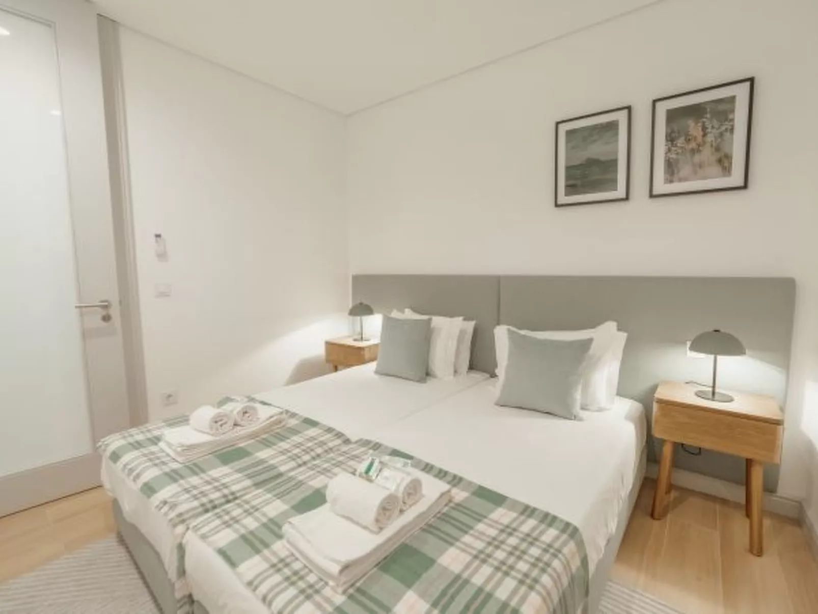 HEART OF PORTO APARTMENT G by VACATIONY - Binnen