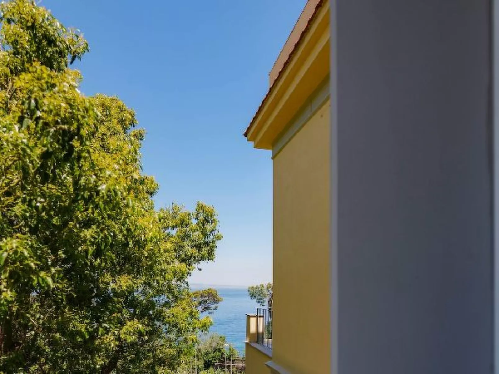 Il terrazzino di Villa Preziosa al Pizzo - Image-tags.info