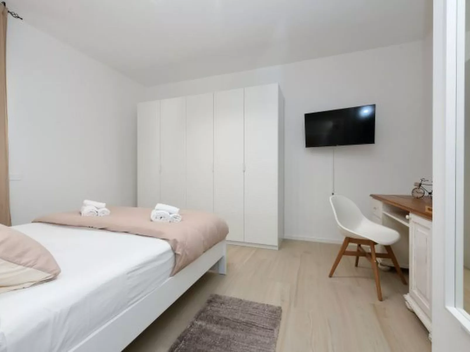 DesenzanoLoft Elegance - Image-tags.info