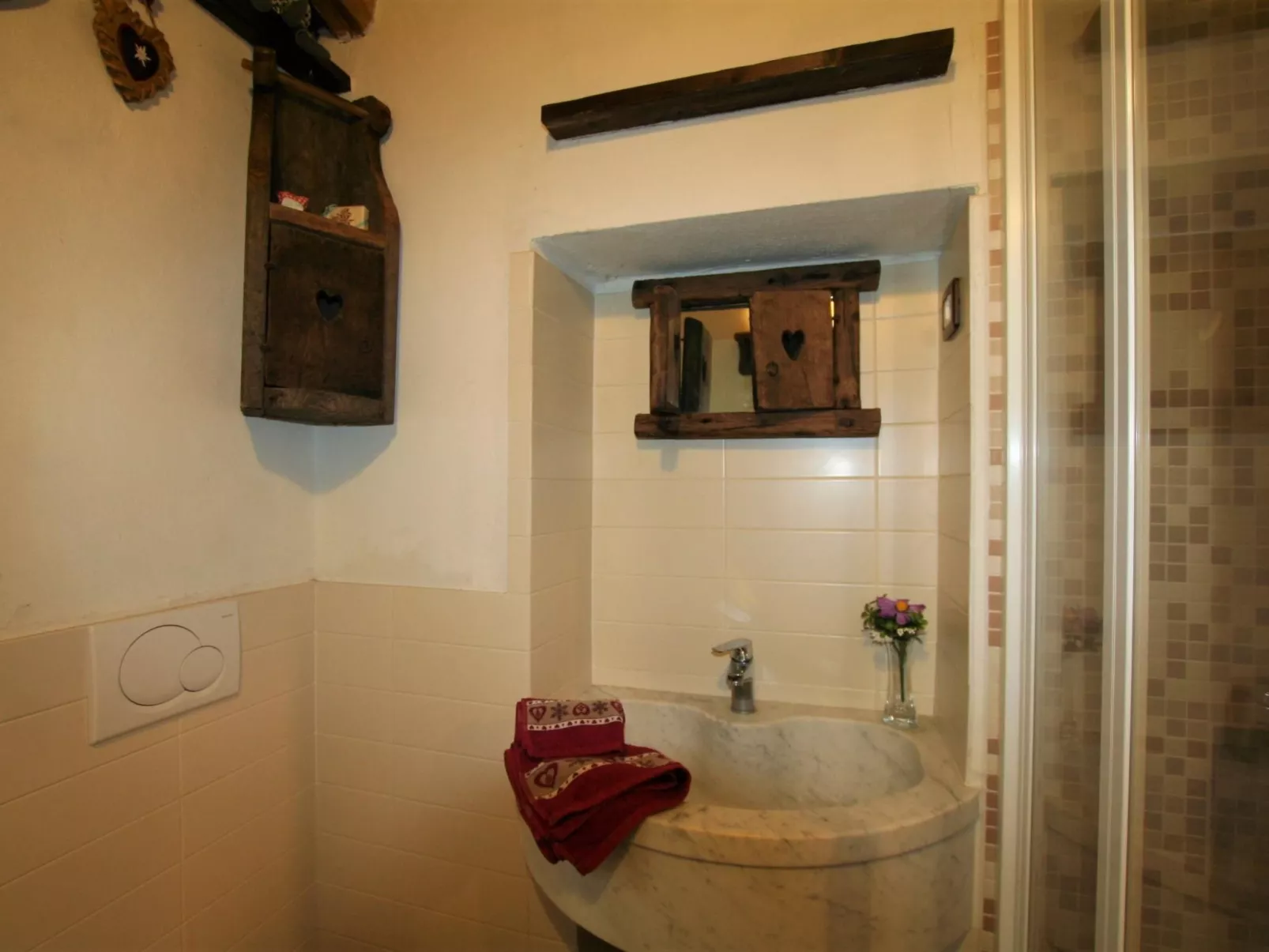 Für 3 Personen ca. 37 m&sup2- in Lumarzo, Norditalien (Ligurien) - Binnen