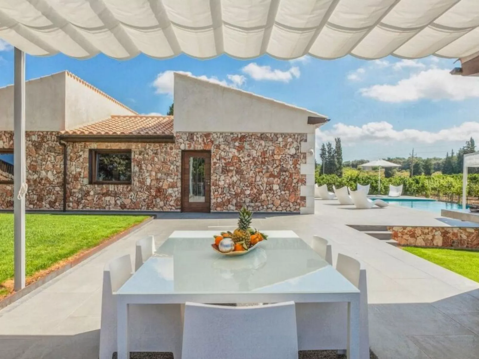 Schönes Landhaus vor kurzem am Rande des Dorfes von Muro gebaut. - Image-tags.info