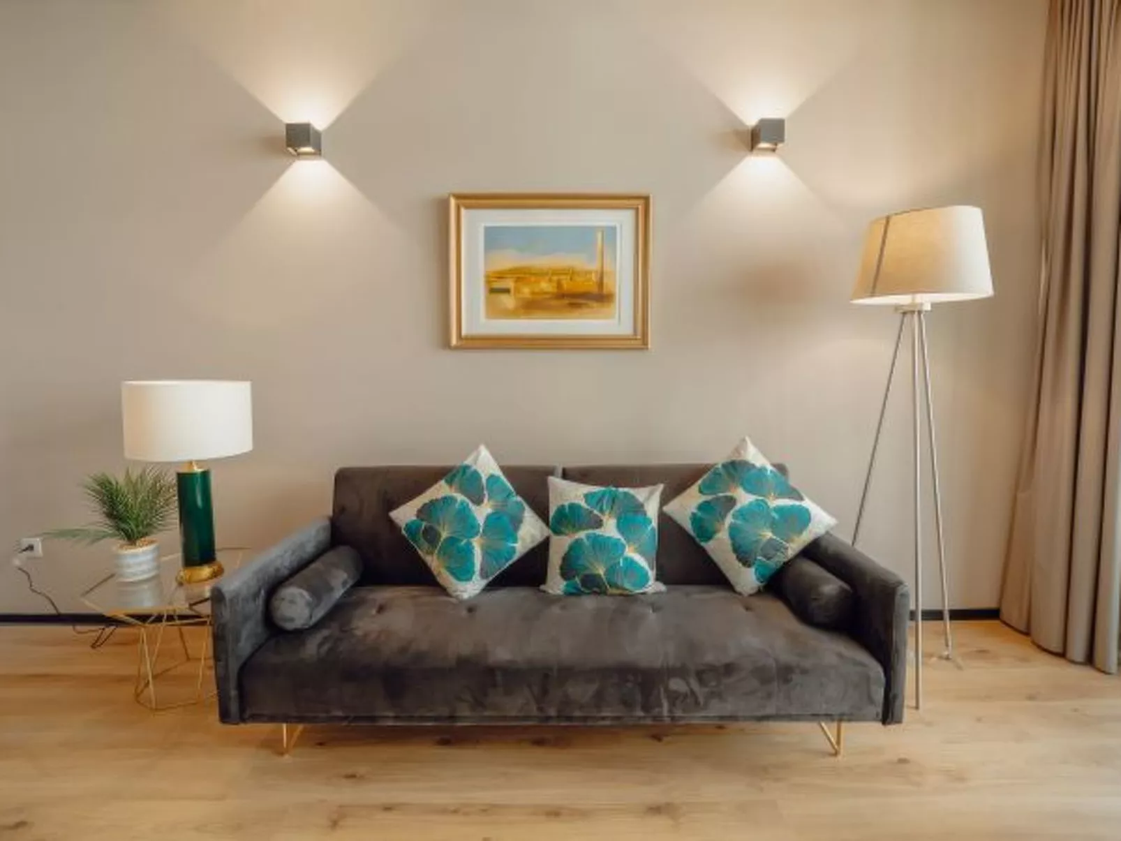 CITY CENTER PREMIUM with GARAGE by VACATIONY - Binnen