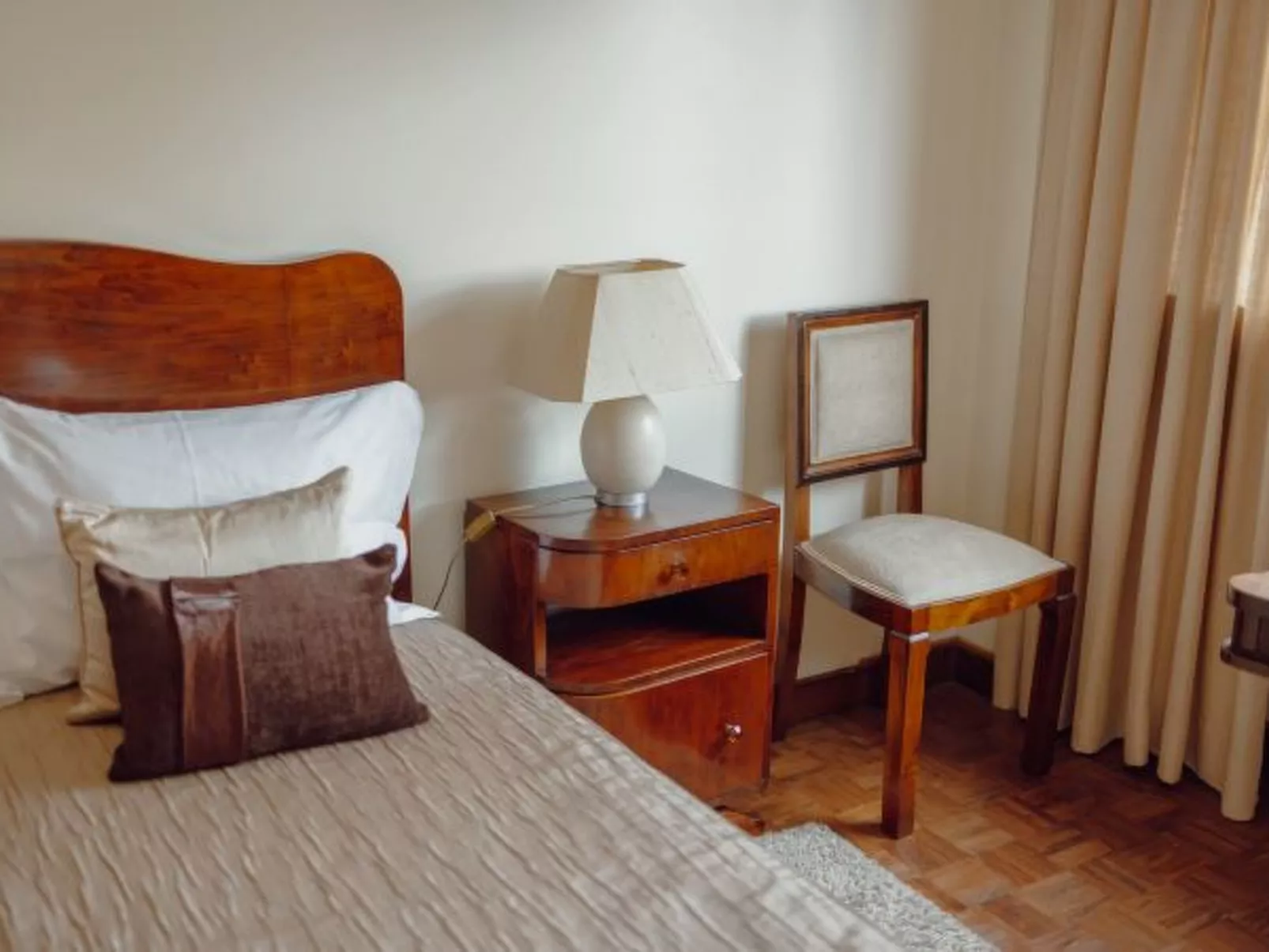 GRAND BOTANIC GARDEN APARTMENT by VACATIONY - Binnen