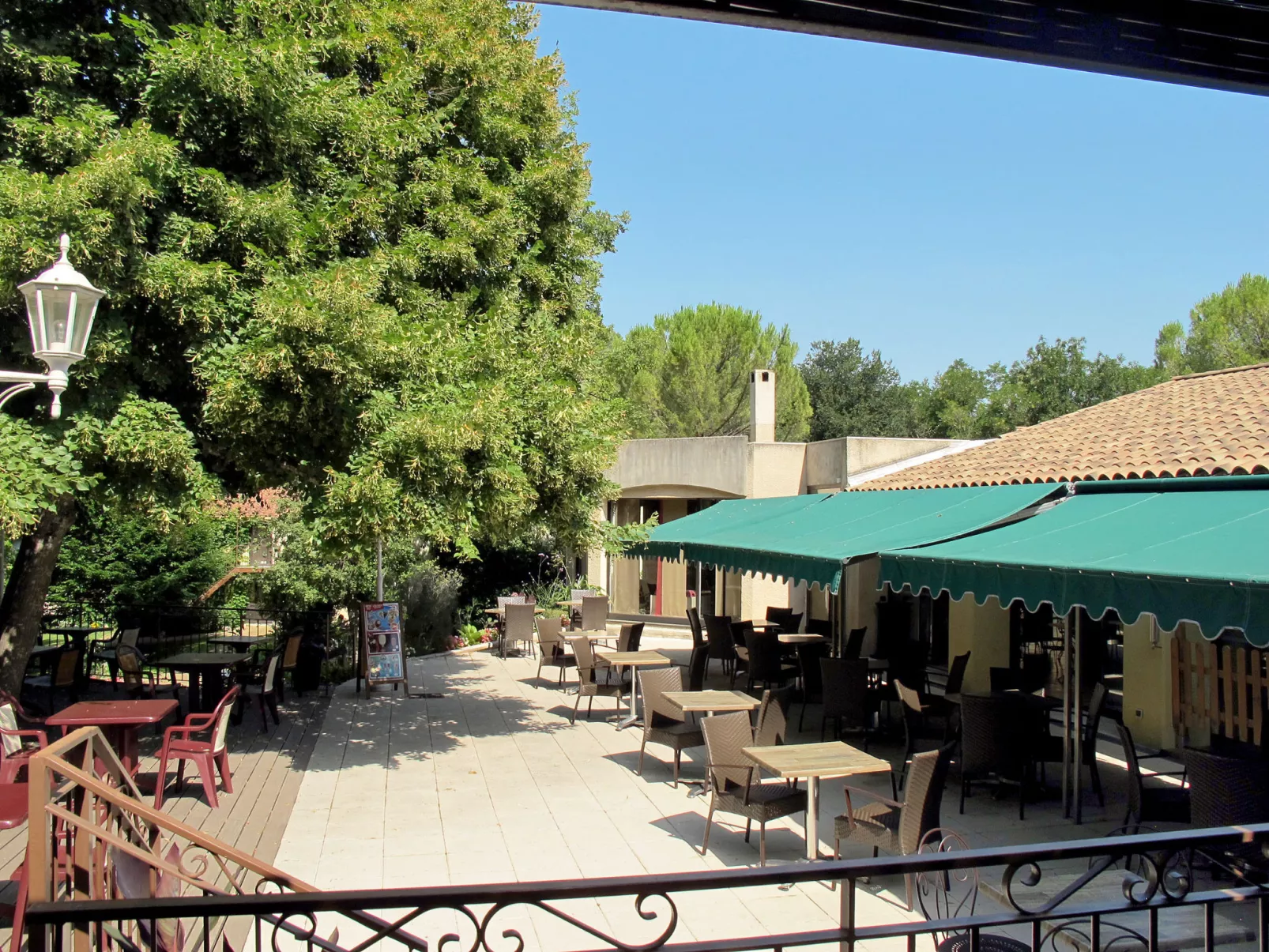 Domaine de Château Laval - Binnen