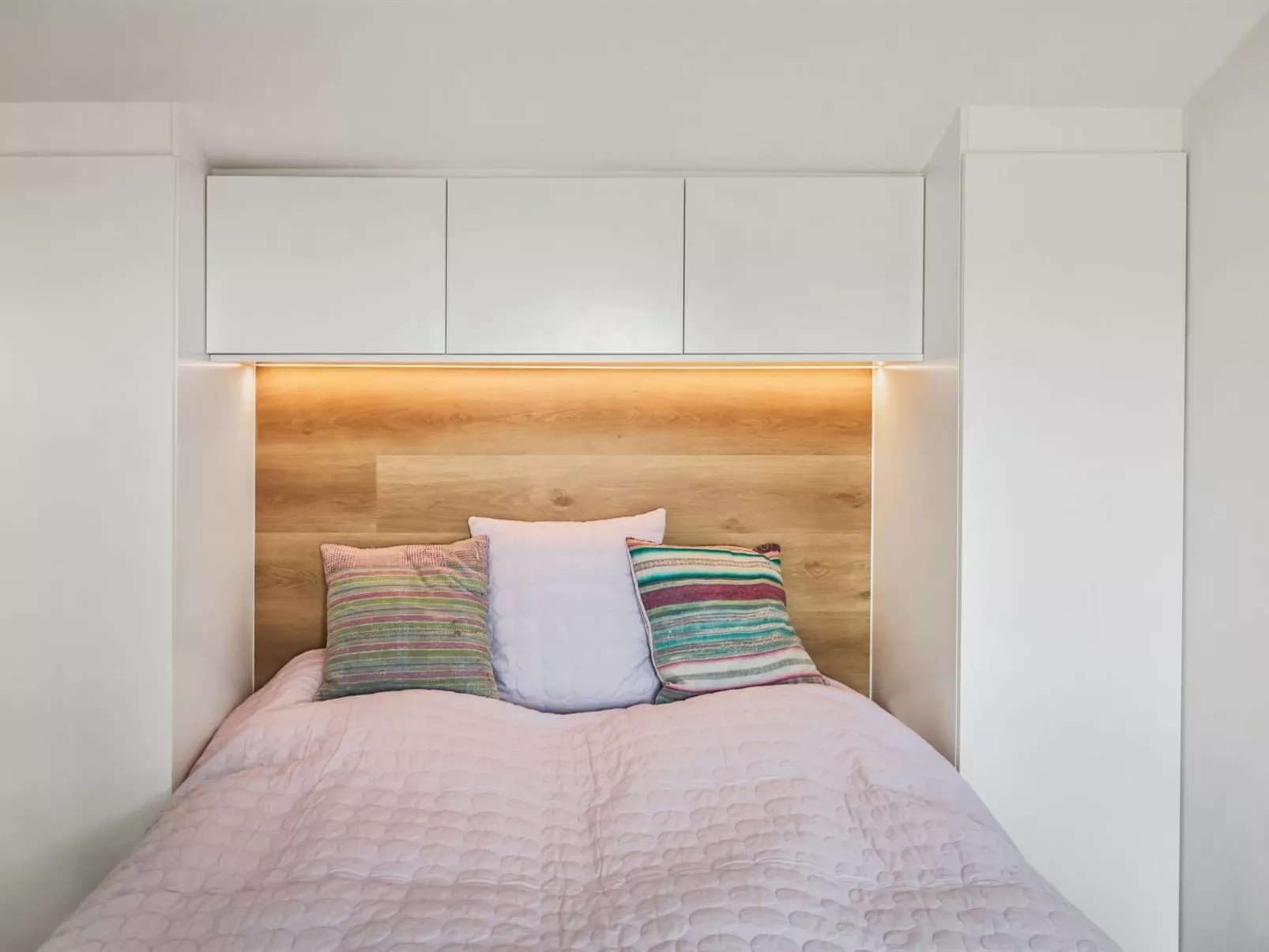 "Kaapo" - 1km from the sea - Binnen