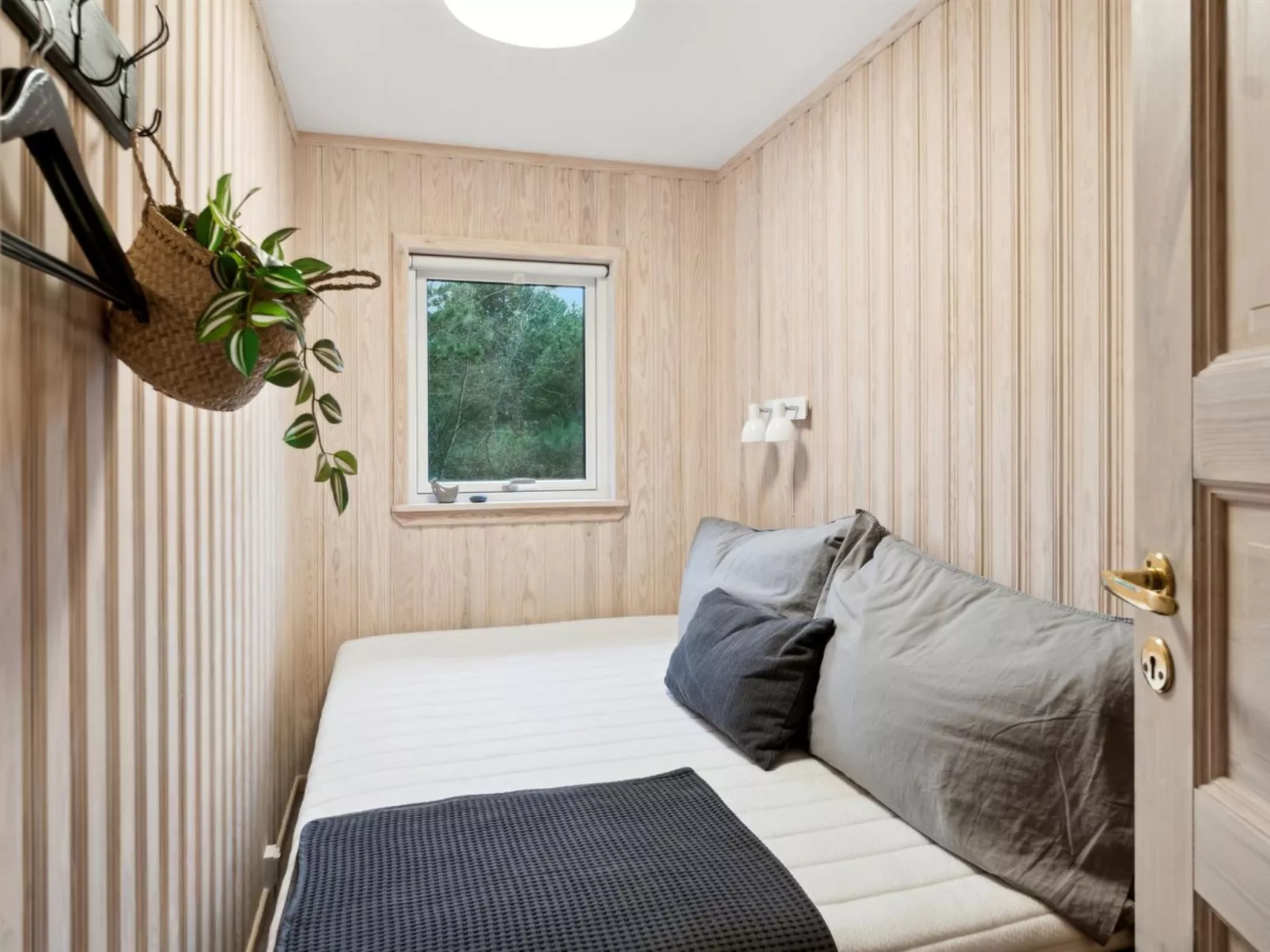 "Lavrens" - 300m from the sea - Binnen