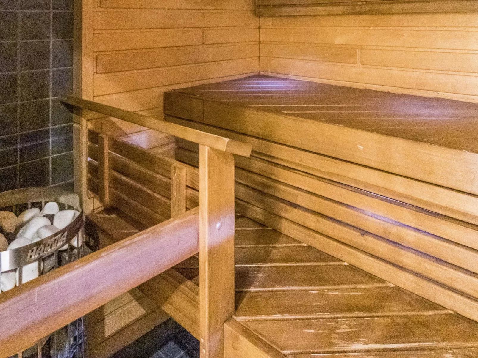 Vuokatin tähti - Binnen