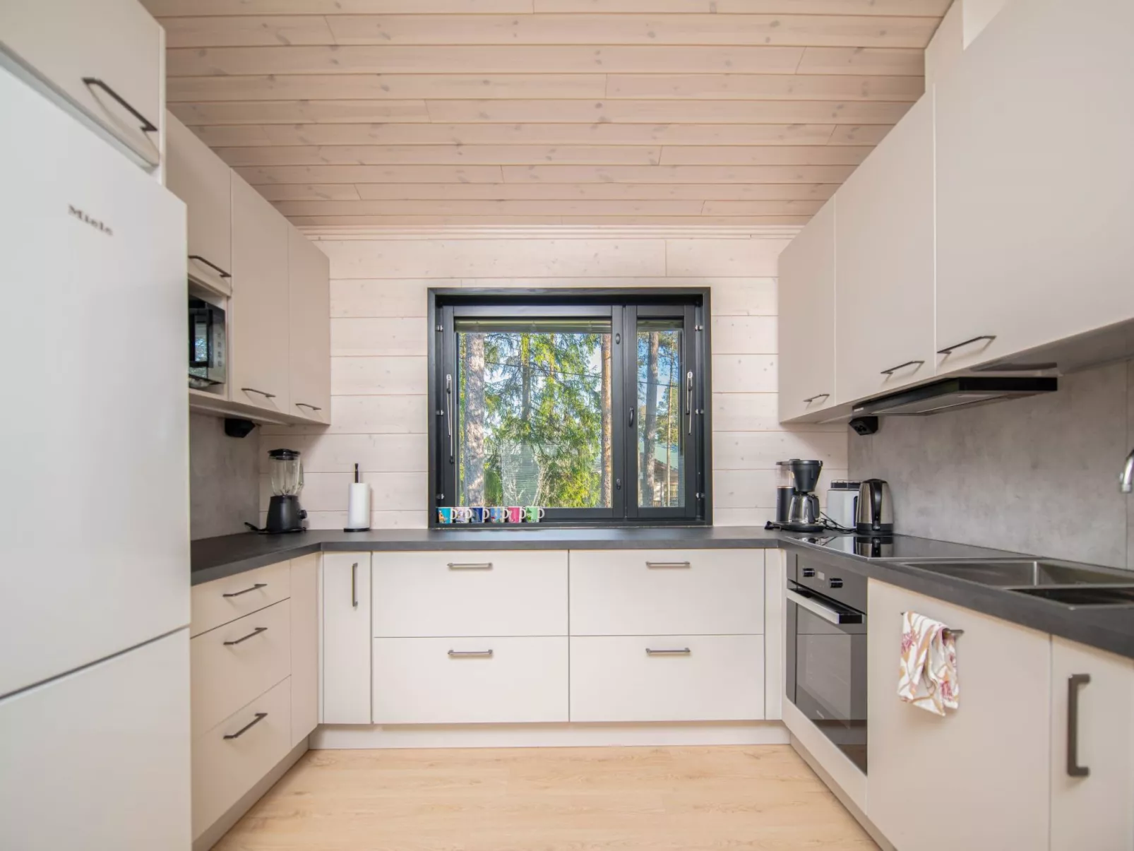 Sjöboda hill - Binnen