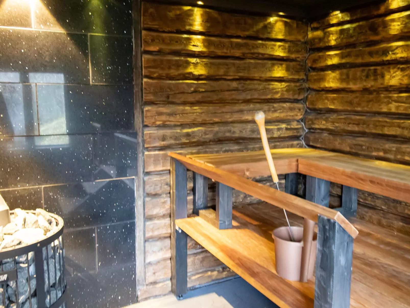 Villa rauhala - Binnen