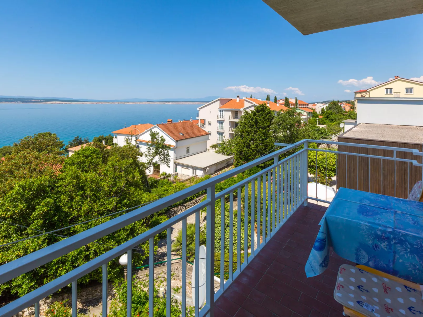 BELA 2 / HR-03564-02 - Image-tags.info