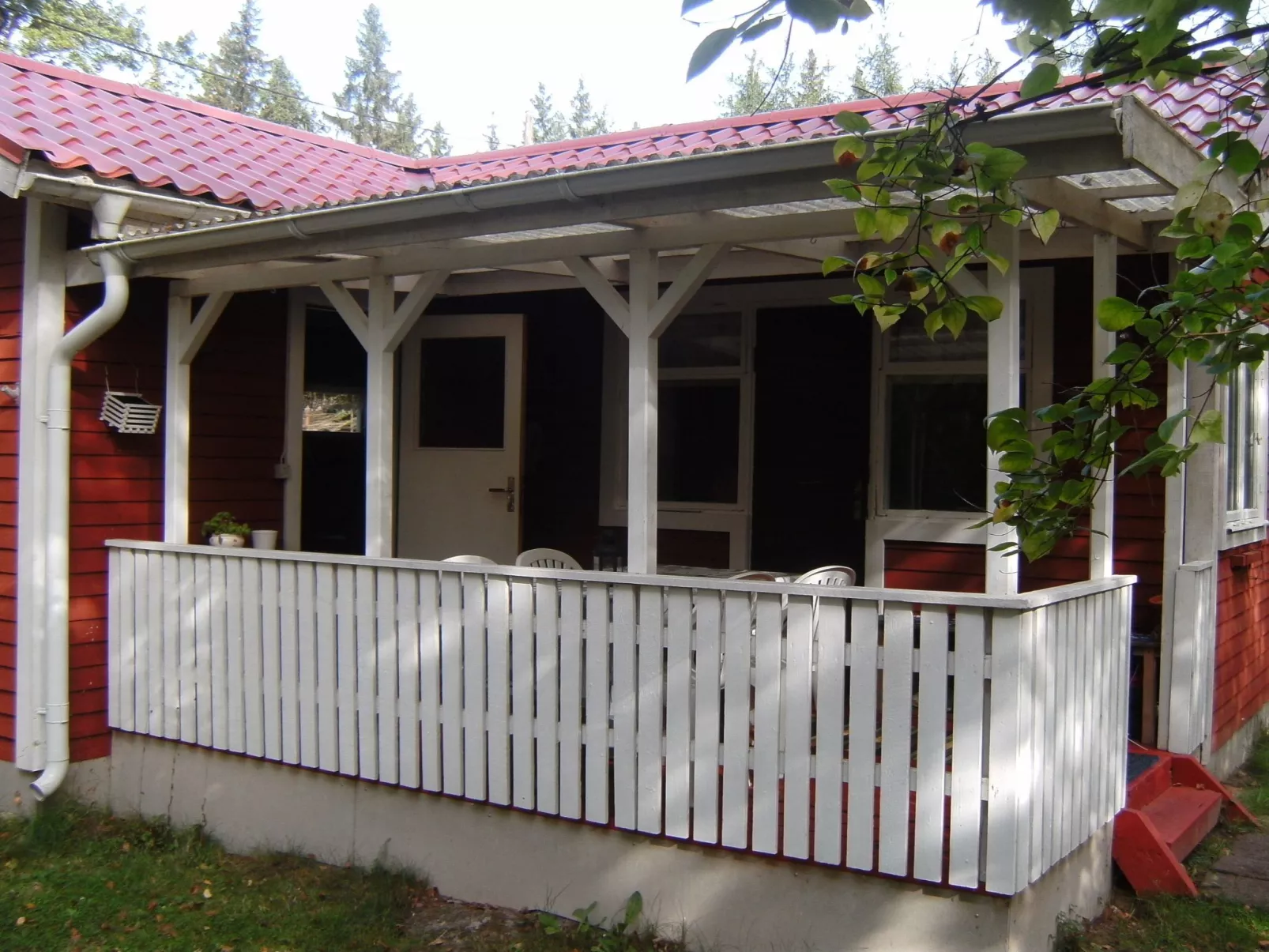 Gemütliches Cottage mit Whirlpool - Buiten