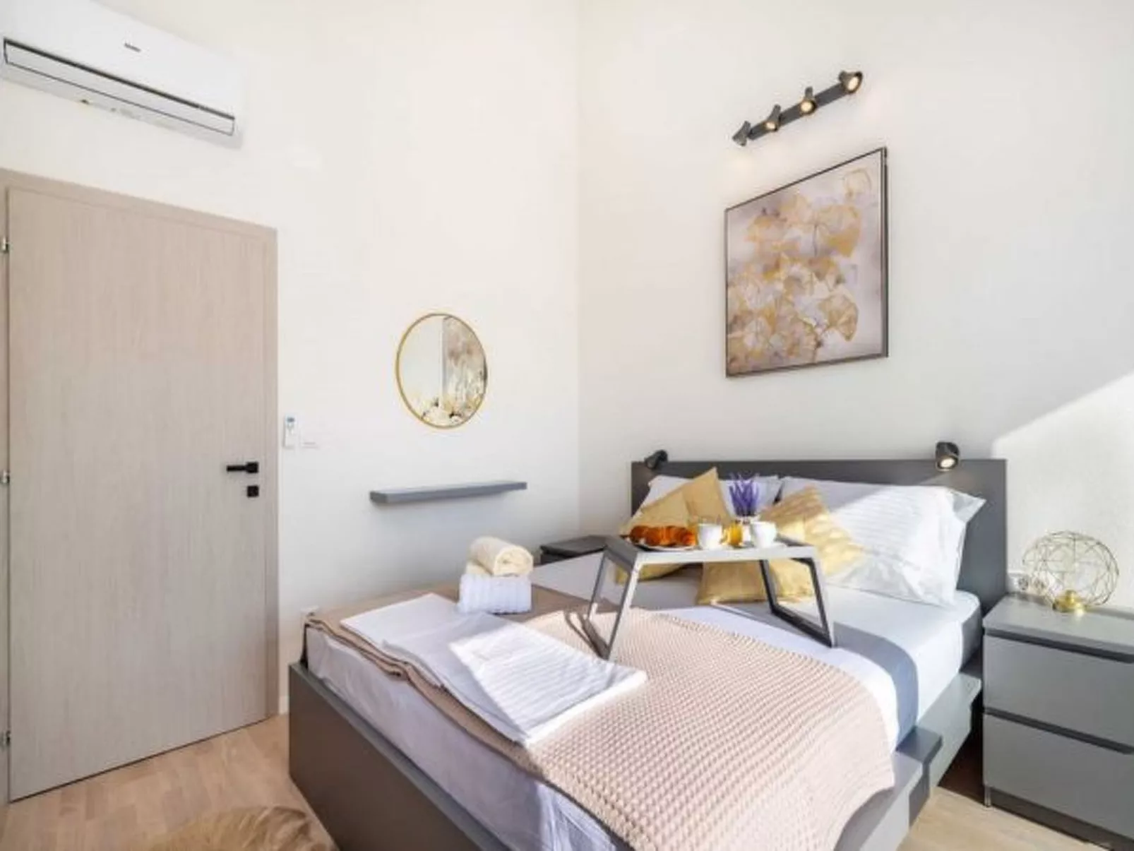 Villa Magale with a pool - Image-tags.info