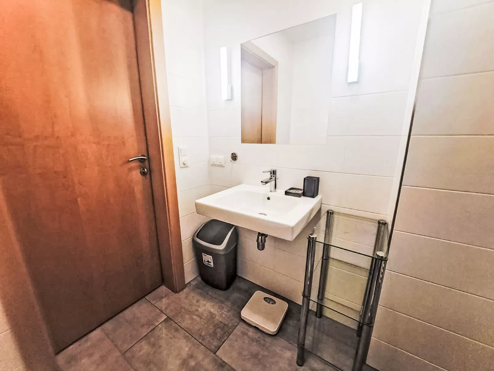 Dr. Adler Top 2 - Binnen